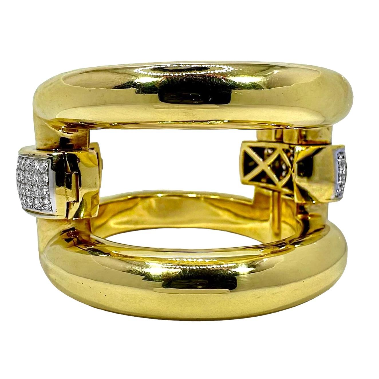 Bracelet manchette en or 18K avec maillons de connexion en diamant de 1,5 pouces de large en vente 1
