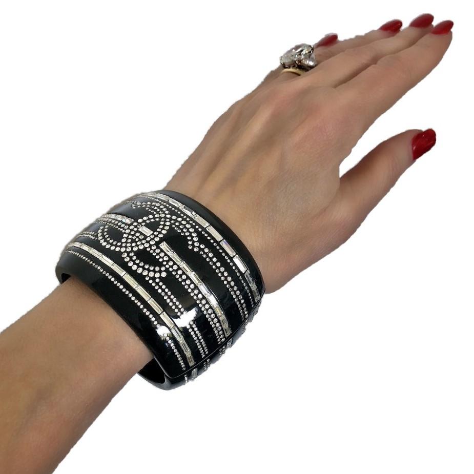 Major Chanel Black Resin Cuff with Rhinestones from the 2009 Cruise Collection For Sale 8