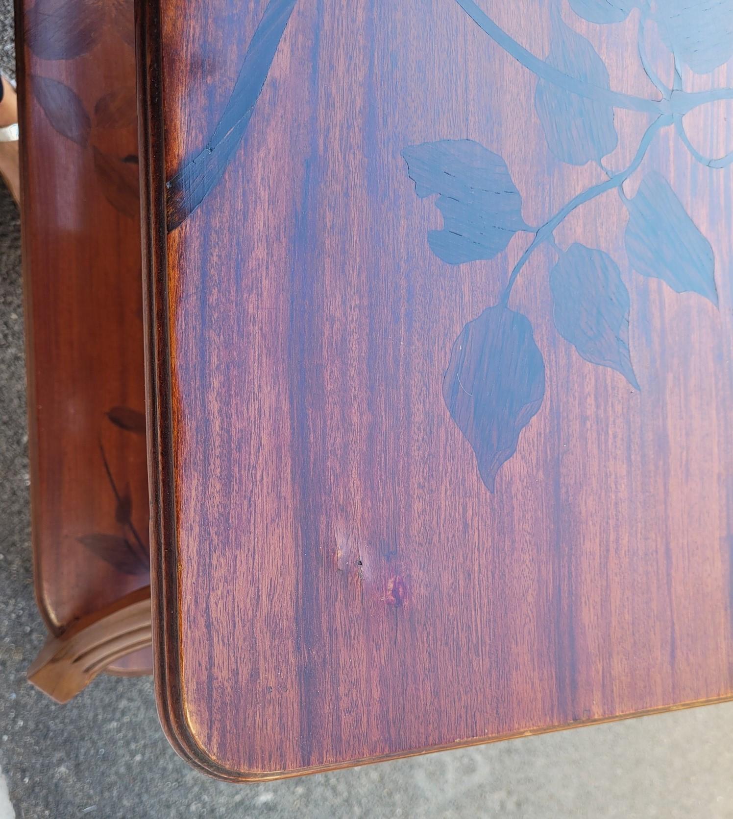 Marqueterie Table à thé Clématis, Art Nouveau, fin 19e-début 20e siècle en vente