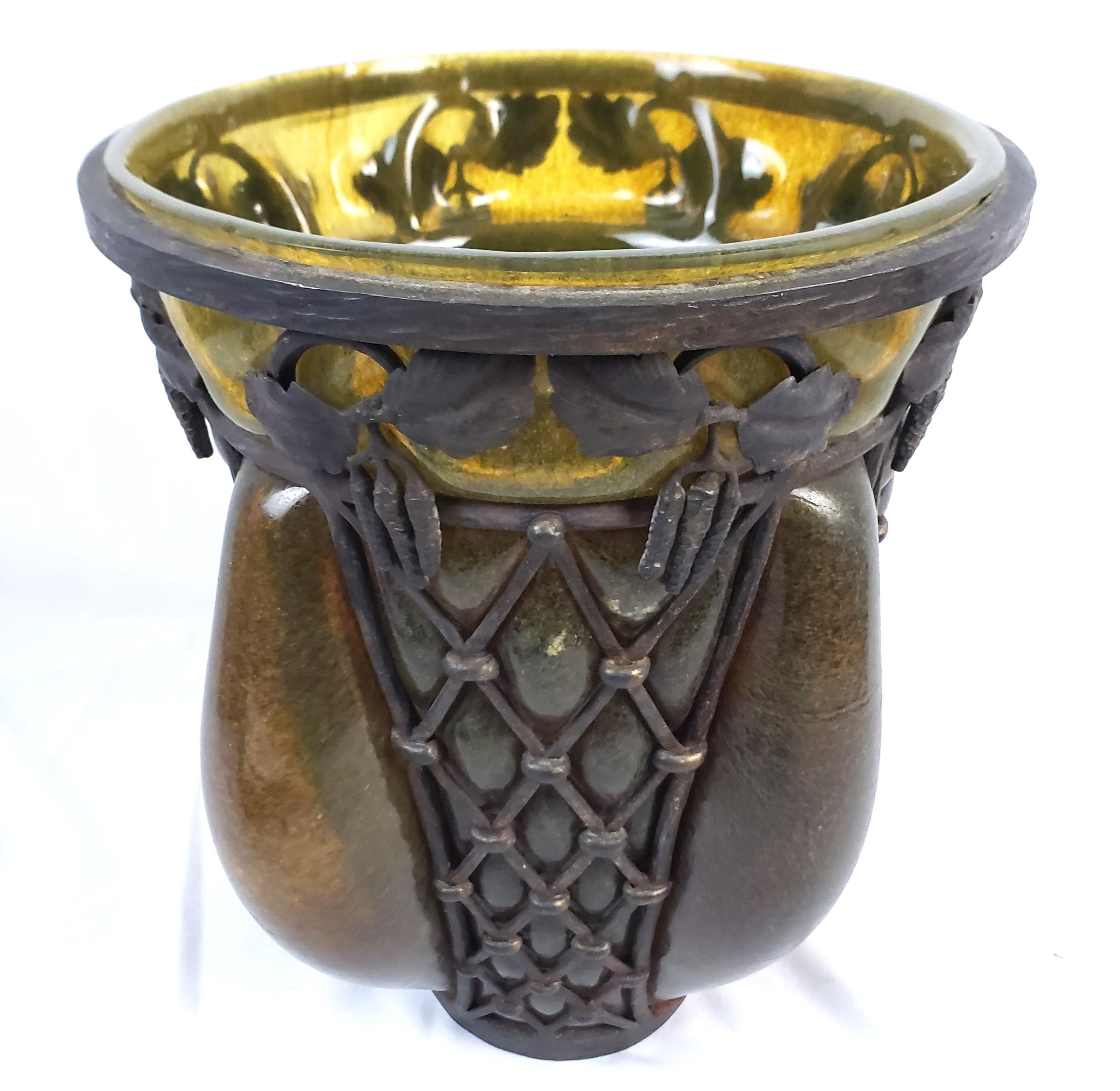 Majorelle & Daum Nancy Signed Large Antique Art Deco Deep Amber Art Glass Vase For Sale 3