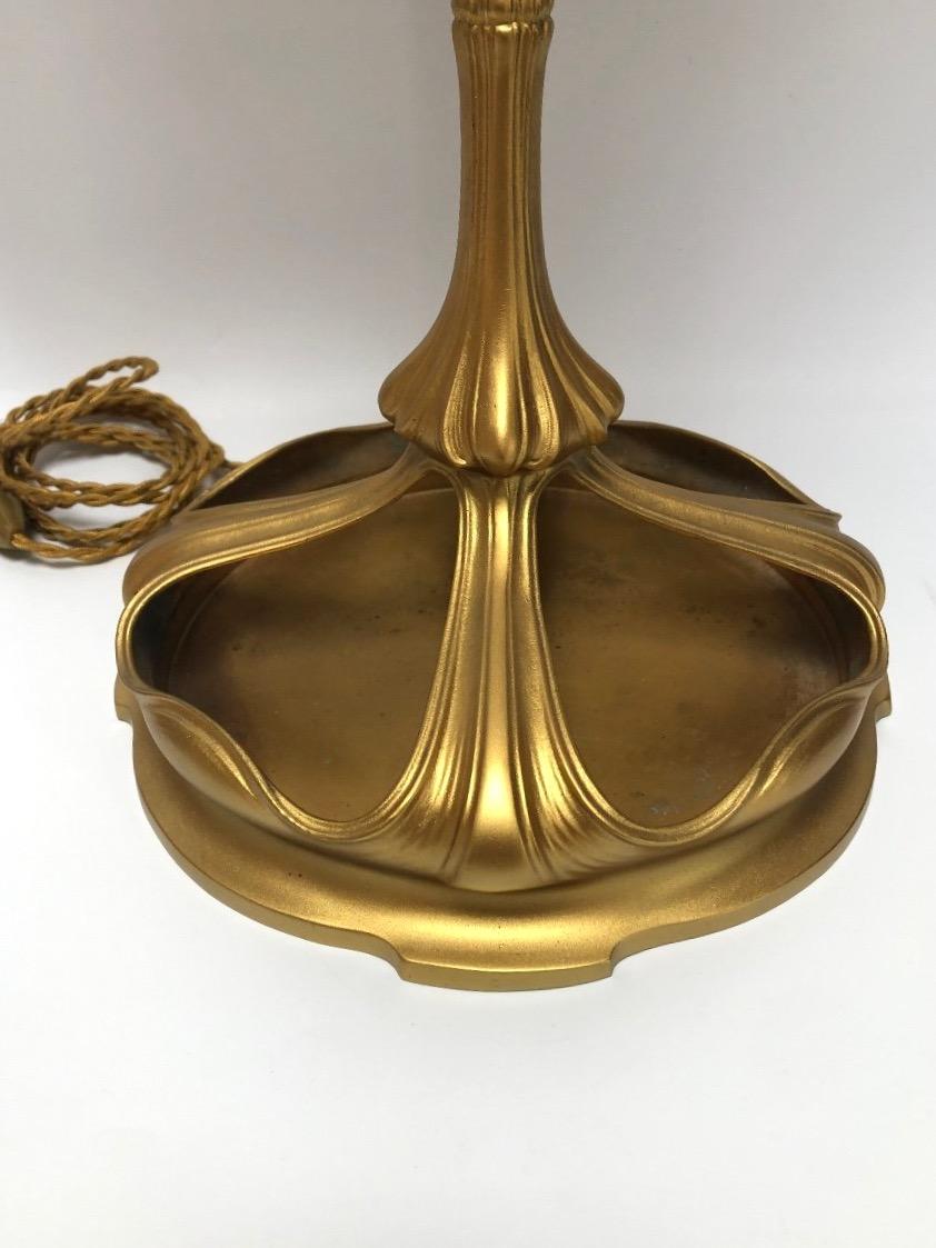 Außergewöhnliche und seltene Jugendstil-Lampe aus Bronze und Alabaster (Art nouveau) im Angebot