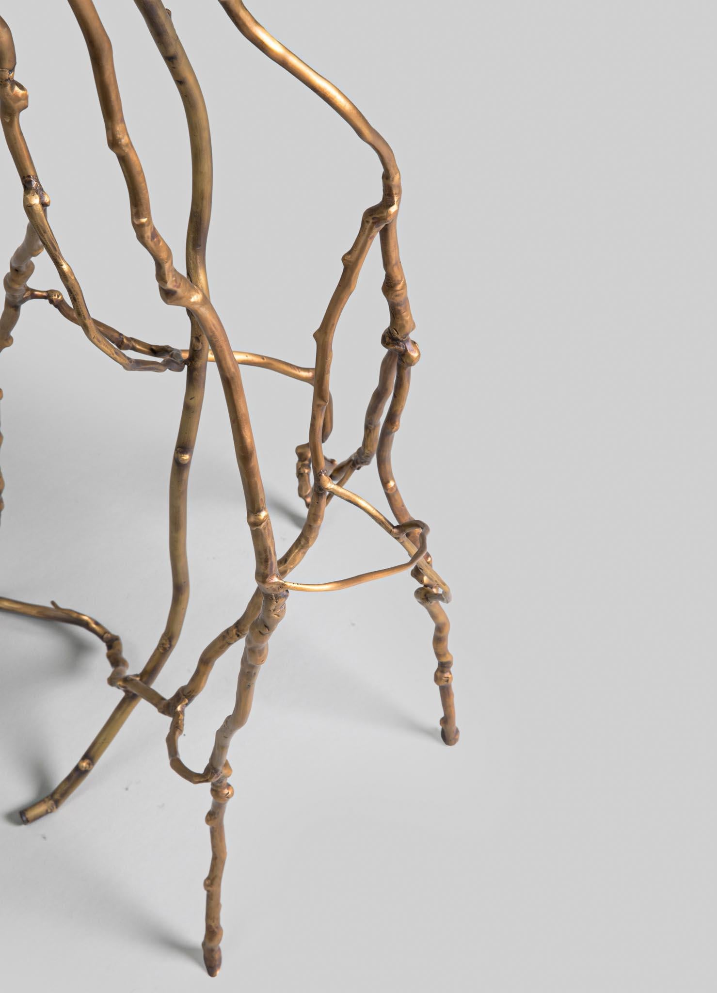 Lampadaire Majuli en laiton, Viya by Vikram Goyal Neuf - En vente à Noida, DL