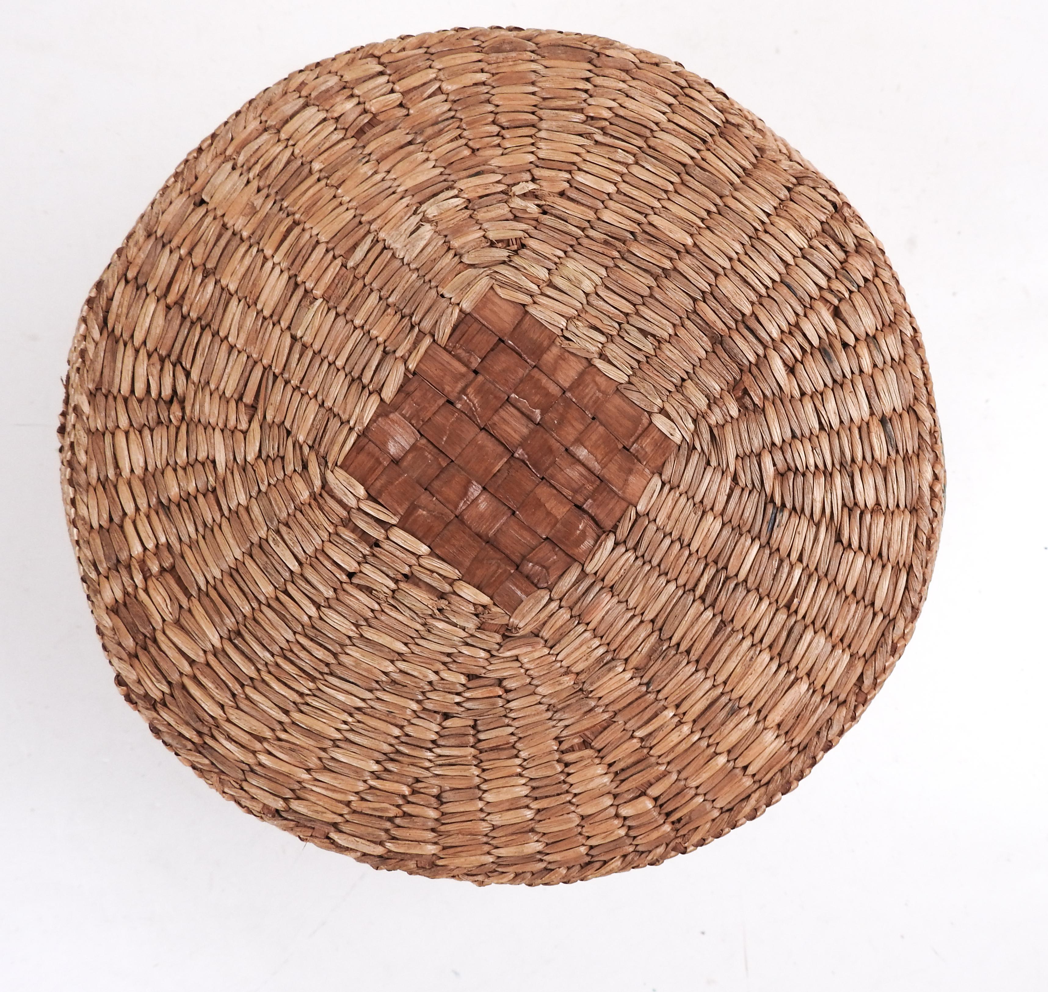 20th Century Makah Lidded Basket Whale Whaling Motif For Sale