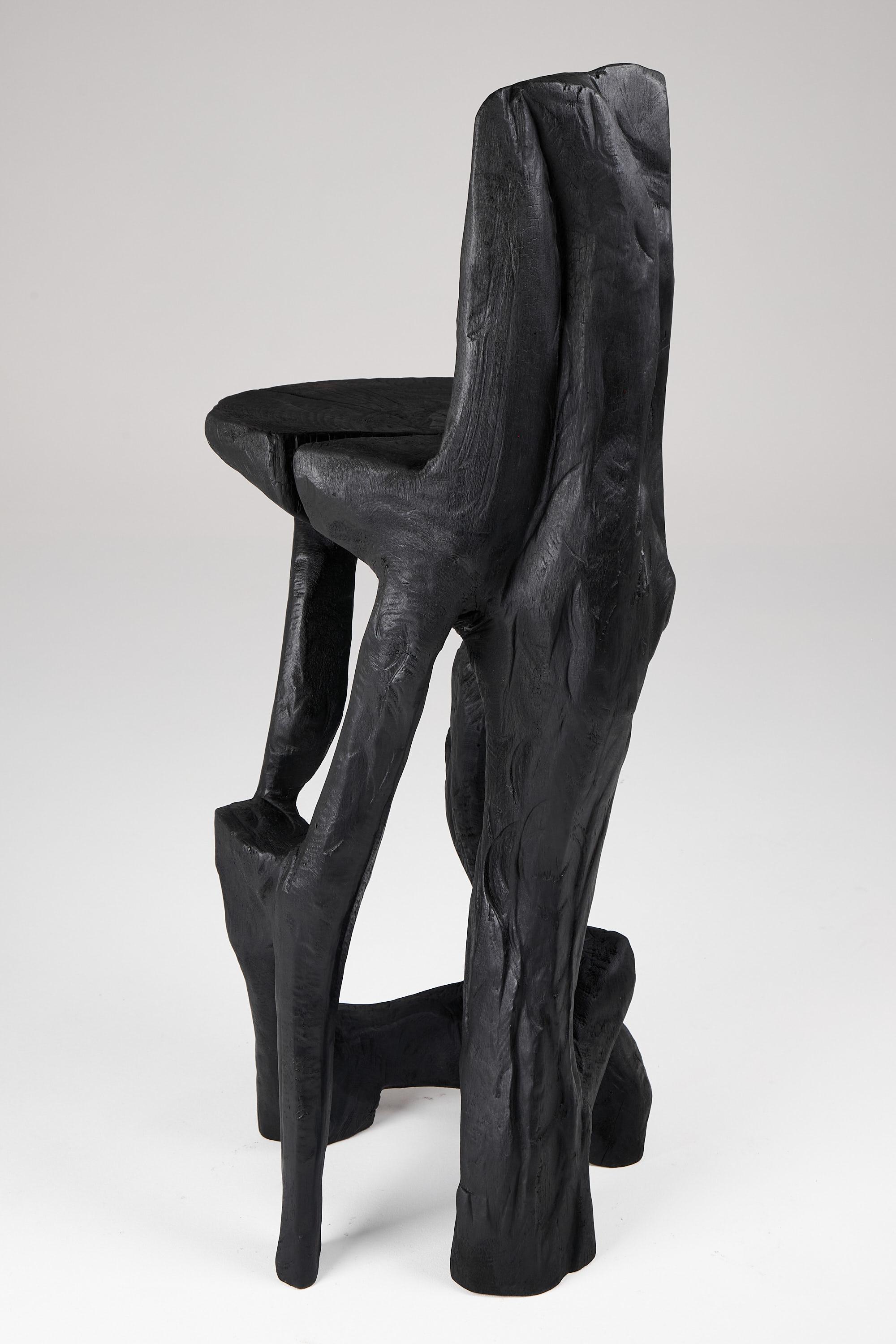 Makha, Skulpturaler Barstuhl aus Massivholz, Original zeitgenössisches Design, Logniture im Angebot 6