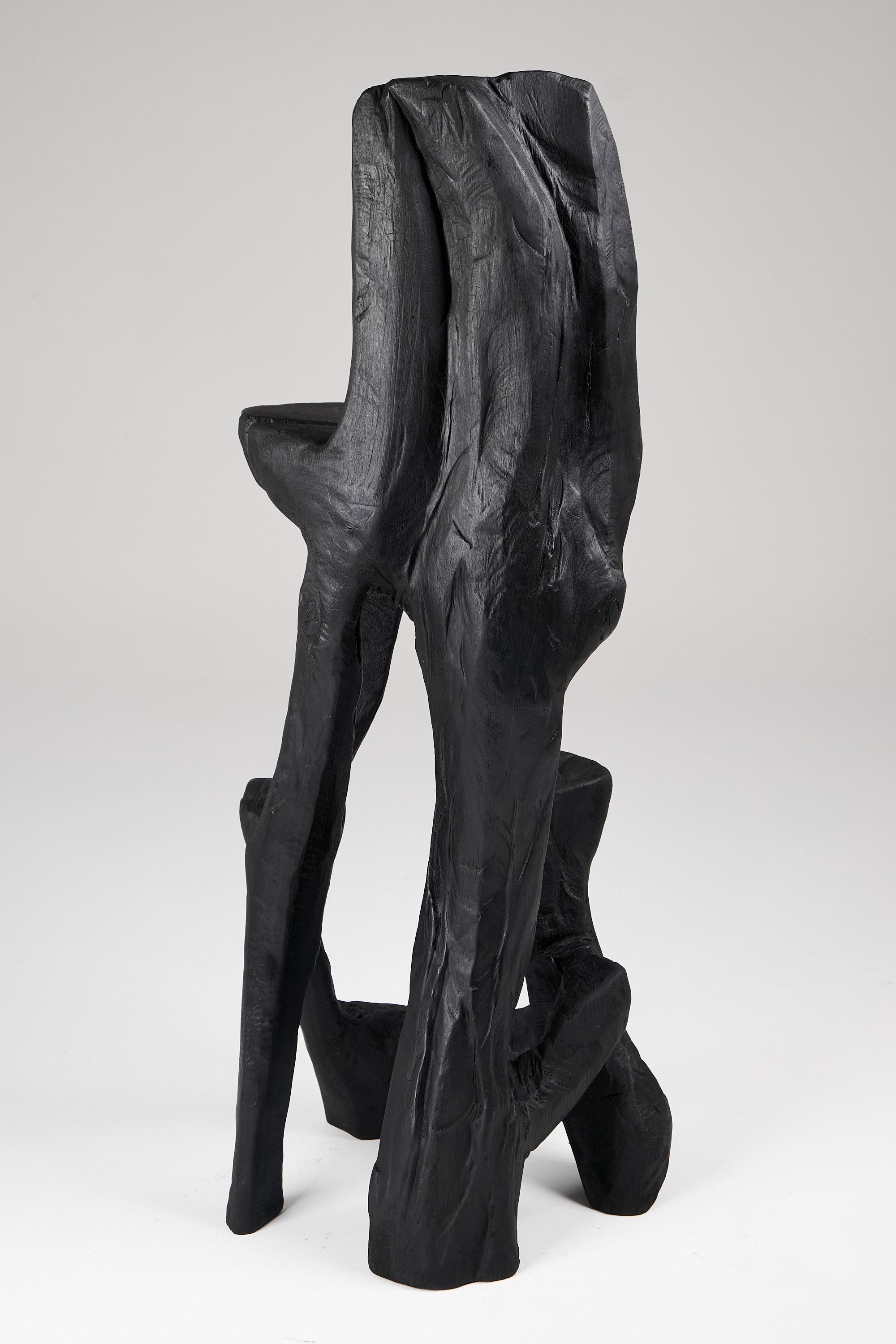 Makha, Skulpturaler Barstuhl aus Massivholz, Original zeitgenössisches Design, Logniture im Angebot 7