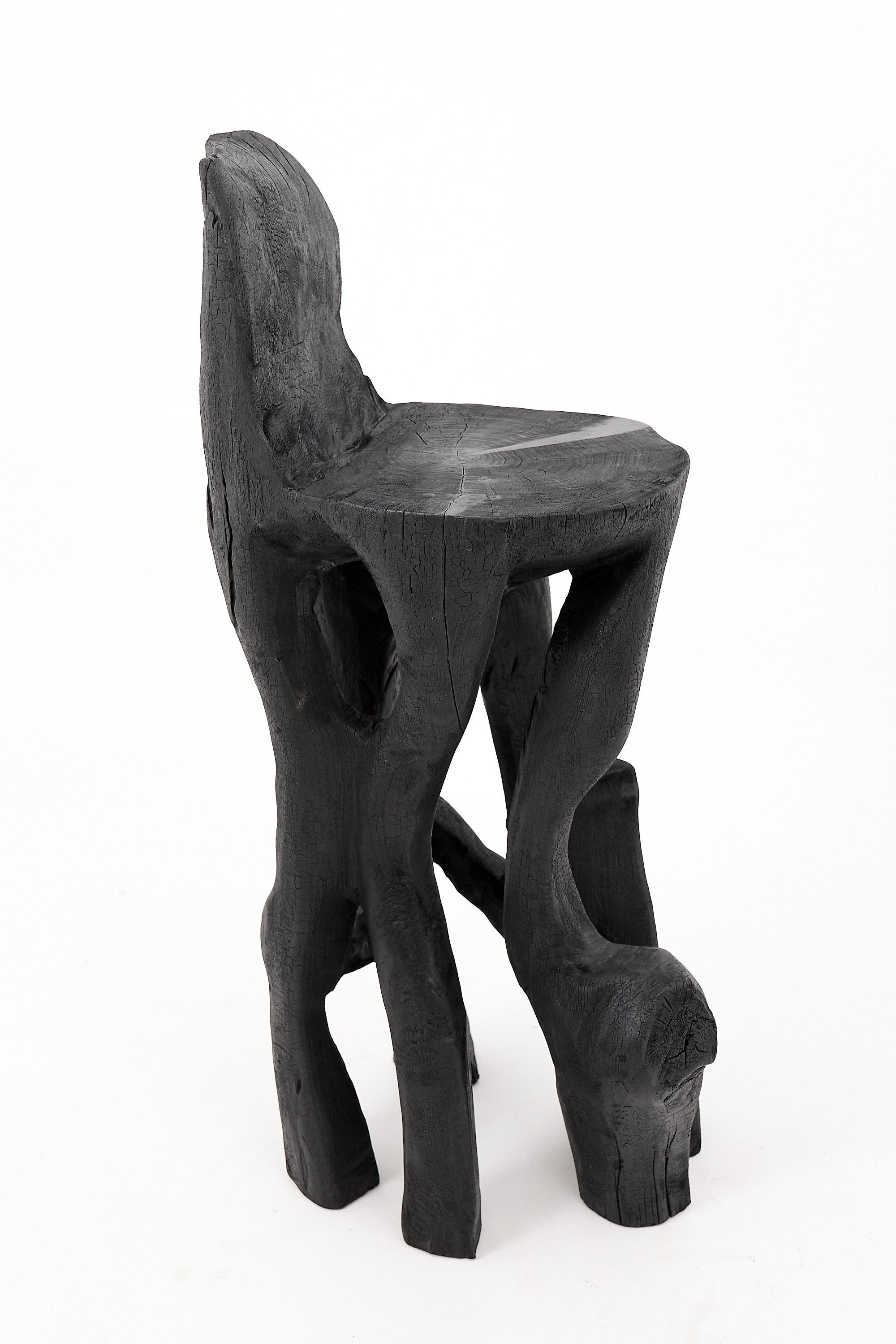 Makha, Silla de bar escultural de madera maciza, Diseño original contemporáneo, Logniture Madera en venta