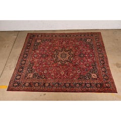 Alfombra de lana persa Ghom de tamaño de habitación, firmada por Makhmalbaf, circa 1940