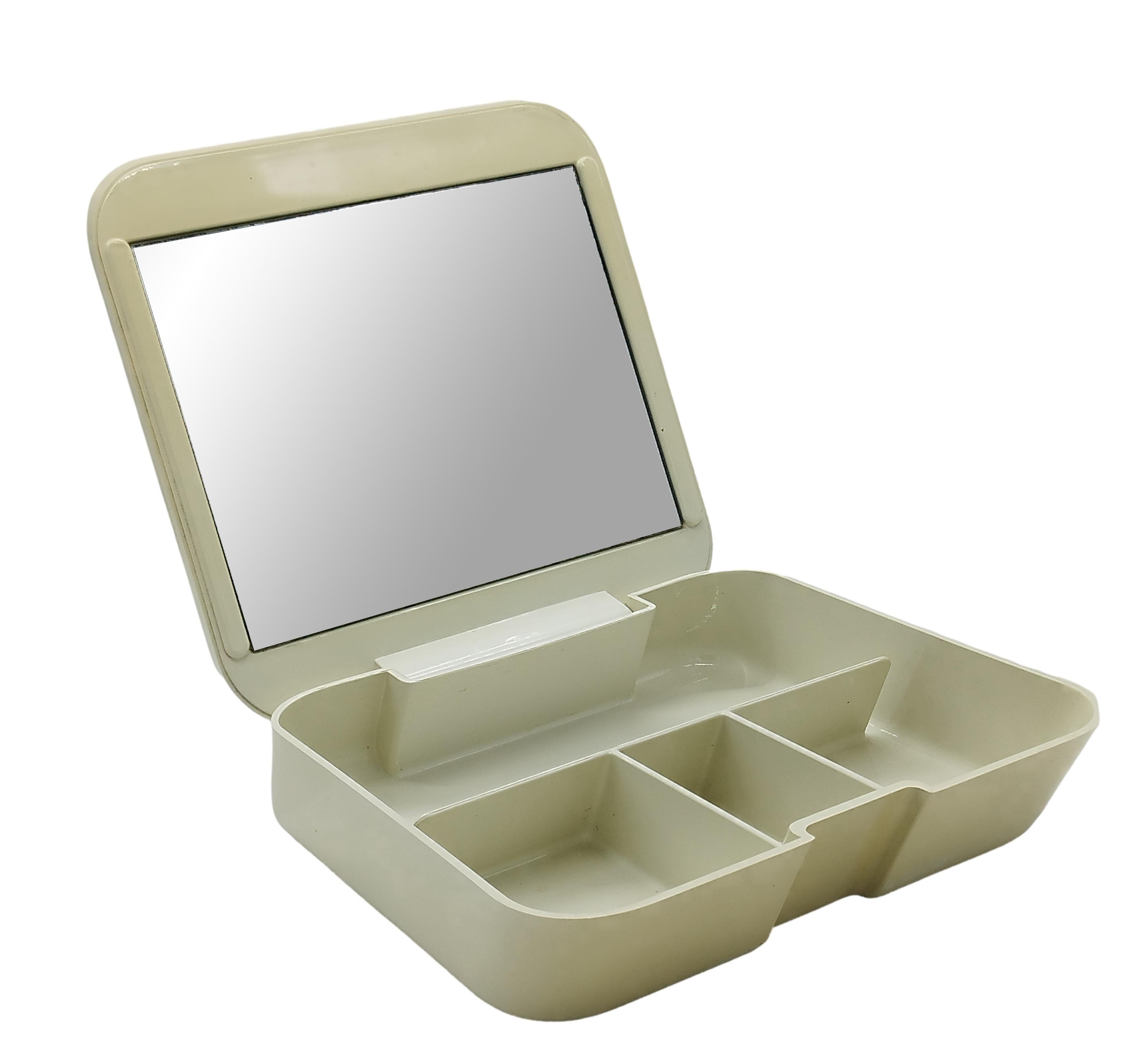 Mid-Century Modern Makio Hasuike per Gedy Set da Toletta Portatile Space Age, Italia 1970s For Sale