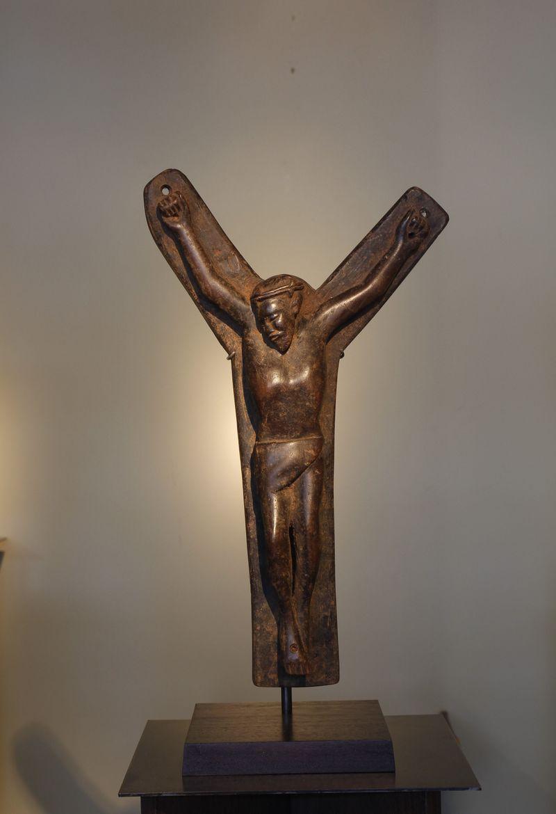 Makonde Figure Depicting Jesus, Tanzania For Sale 3
