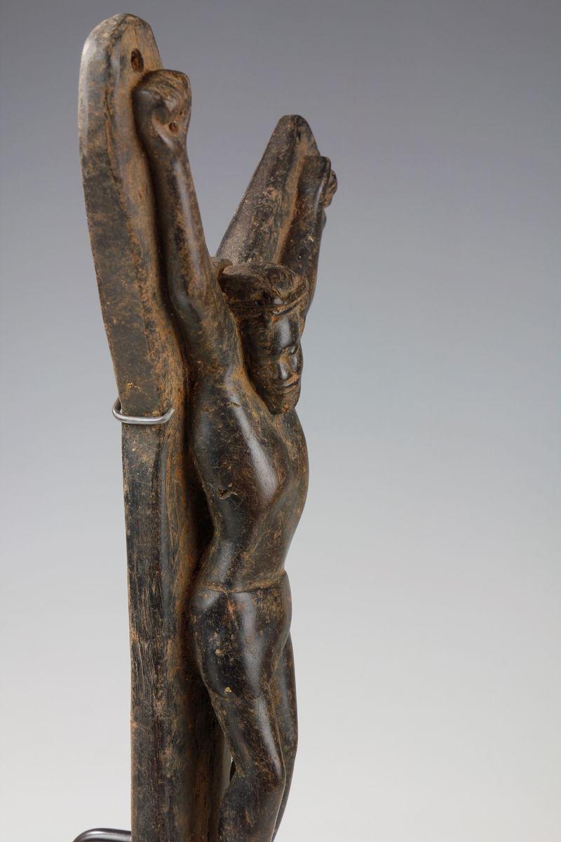Makonde Figure Depicting Jesus, Tanzania For Sale 1
