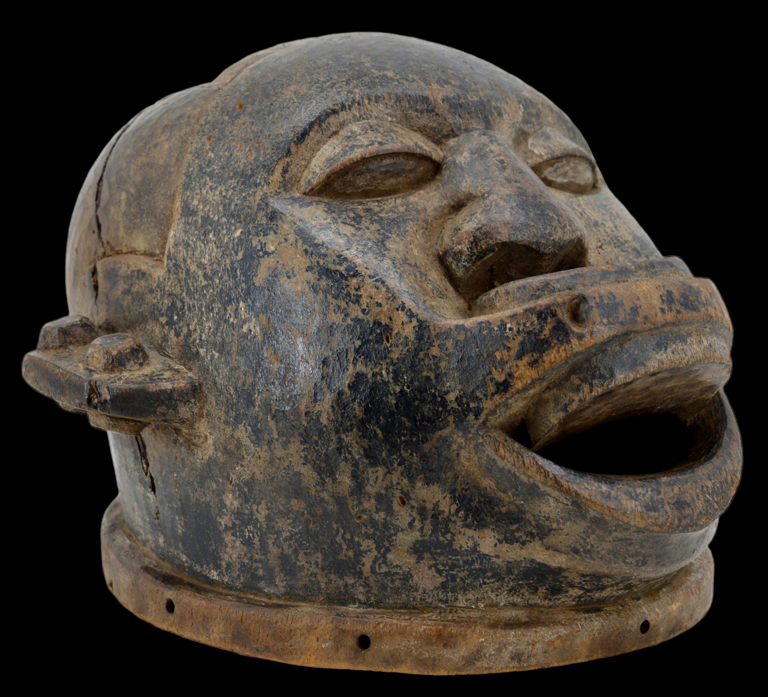 Wood Makonde Mask Helmet, Africa, Early 20th Century For Sale