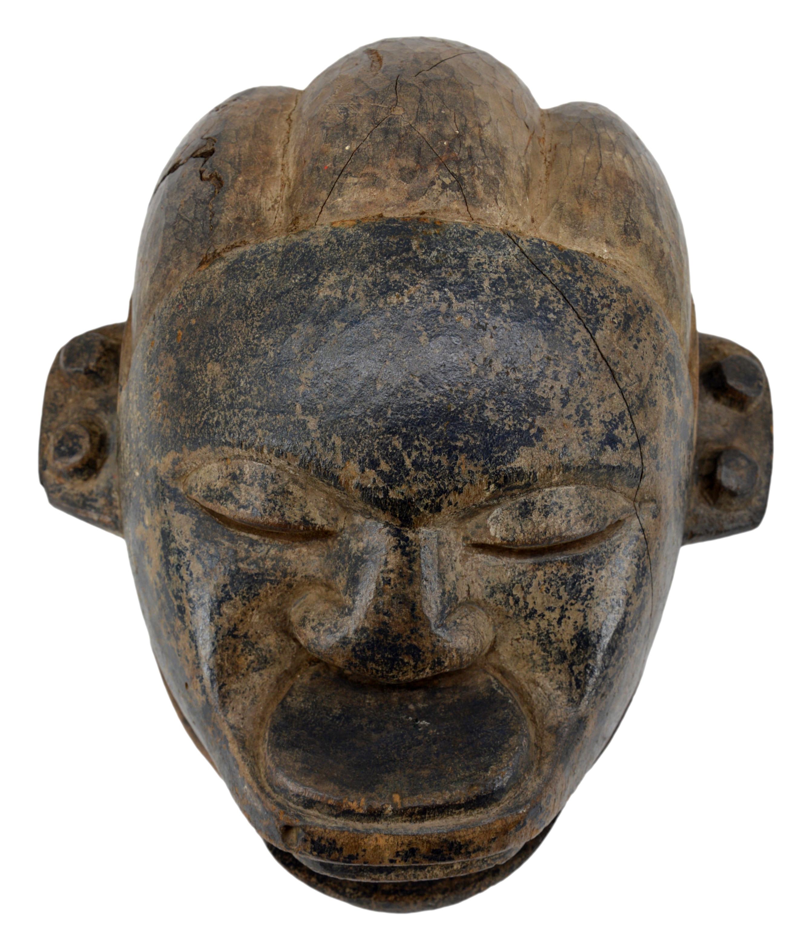 Makonde Mask Helmet, Africa, Early 20th Century For Sale 2