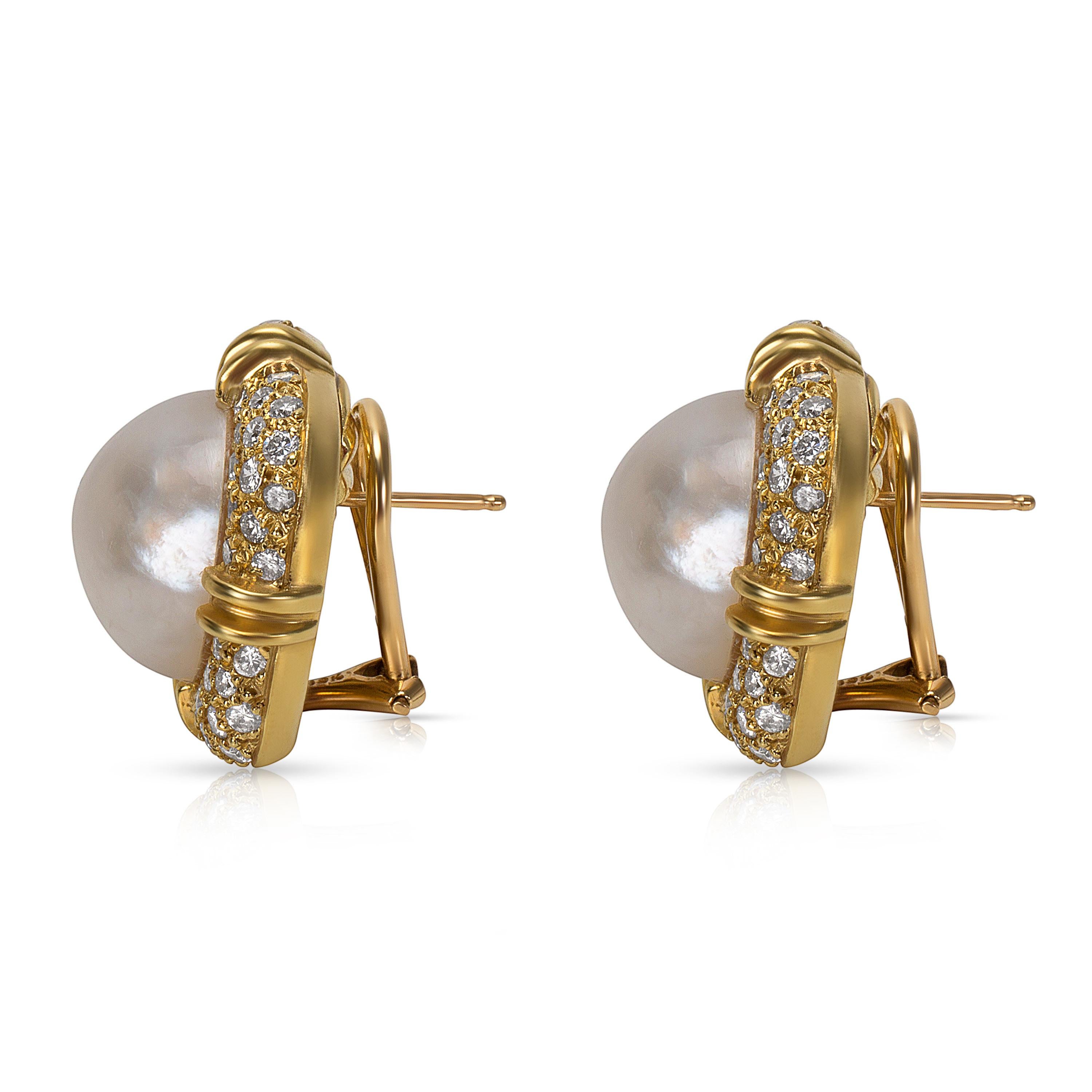 Round Cut Makur Diamond and Mabe Pearl Earrings in 18 Karat Gold 2.00 Carat