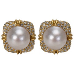 Makur Diamond and Mabe Pearl Earrings in 18 Karat Gold 2.00 Carat