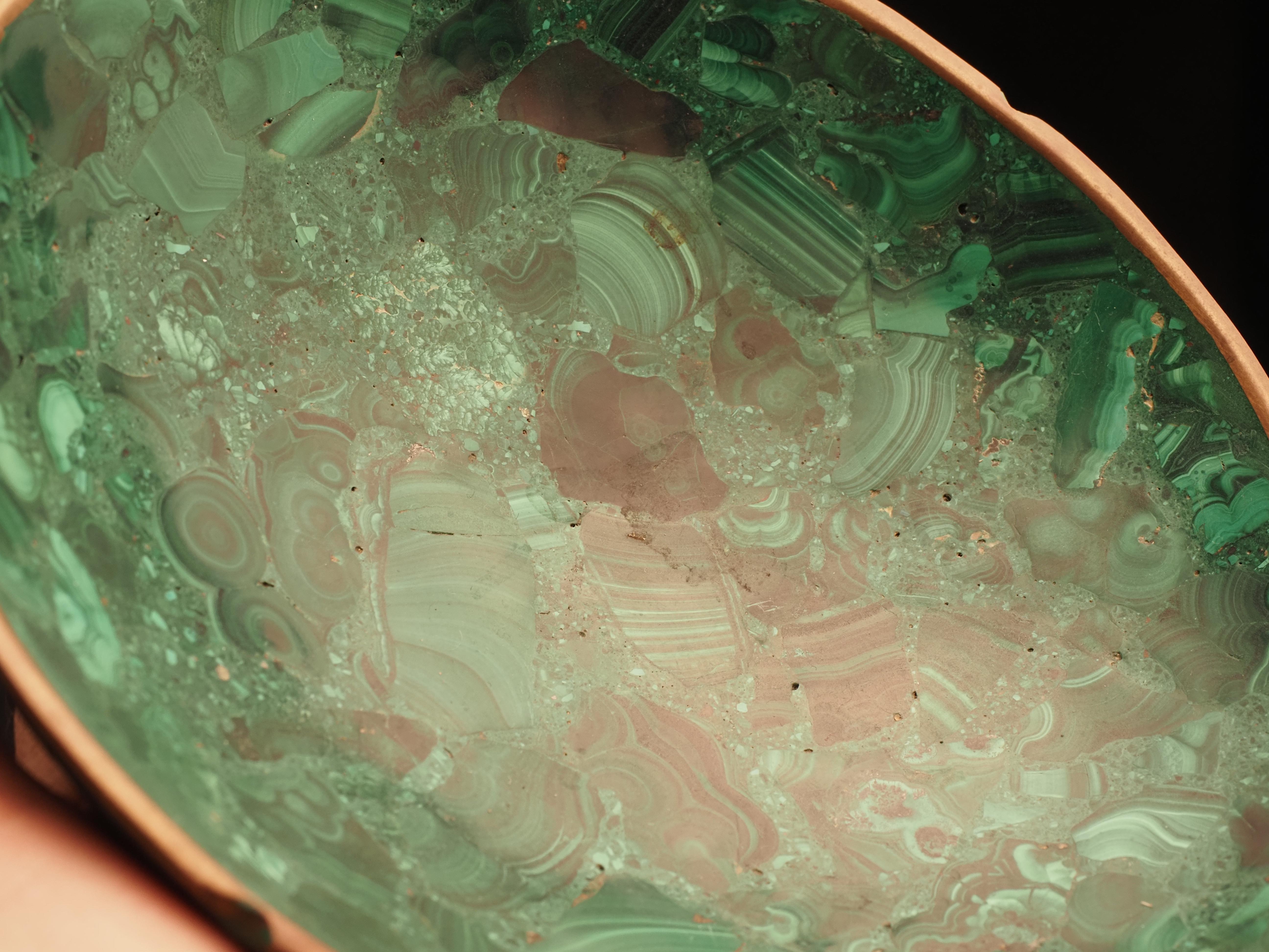 Ottone Scala in malachite e ottone in vendita