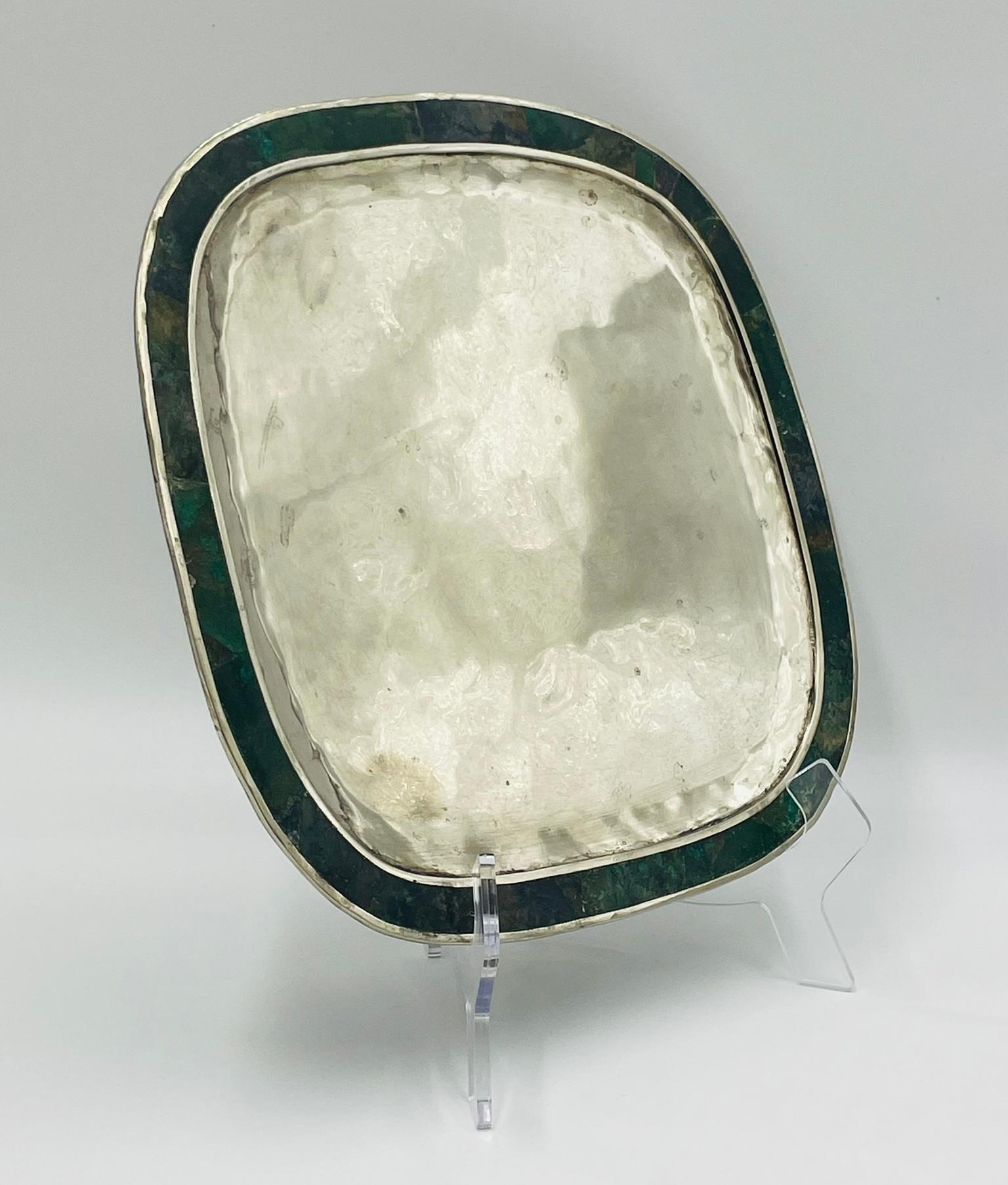 Metà XX secolo Vassoio in malachite e placca d'argento, Messico, anni '50, nello stile di Los Castillo in vendita