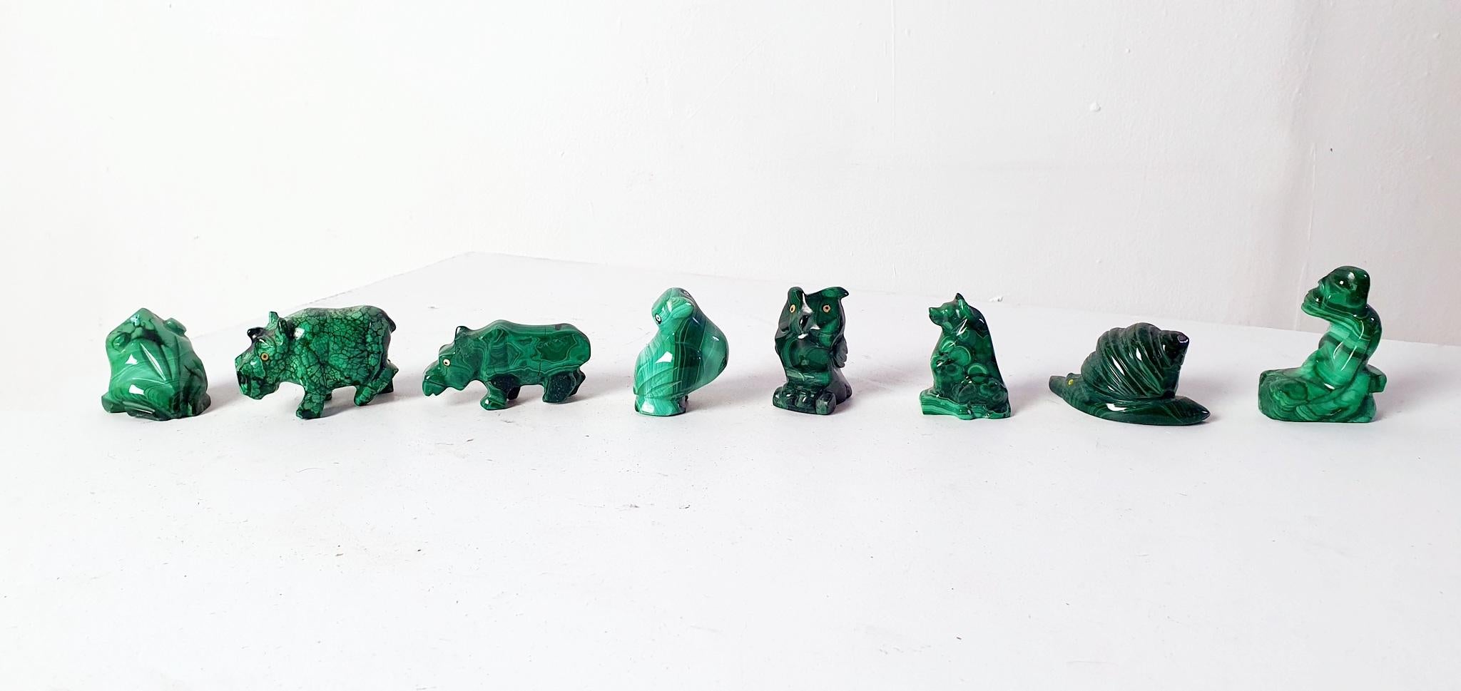 A wonderful set consisting of 17 different animals made from beautiful natural malachite sourced from Congo. All animals are made by hand. The size of the different animals varies. But the crocodile is 15x4.5x3 cm.