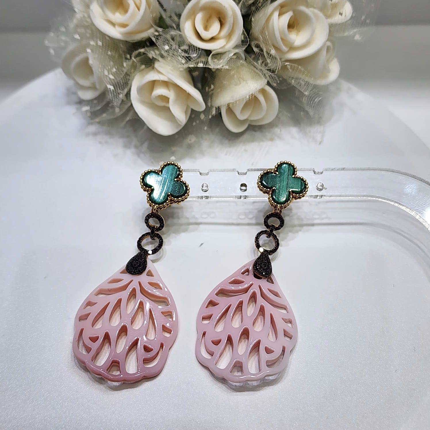 Malachite Black Diamonds Pink Shell Dangle Earrings in 14 Karat Yellow Gold For Sale 1