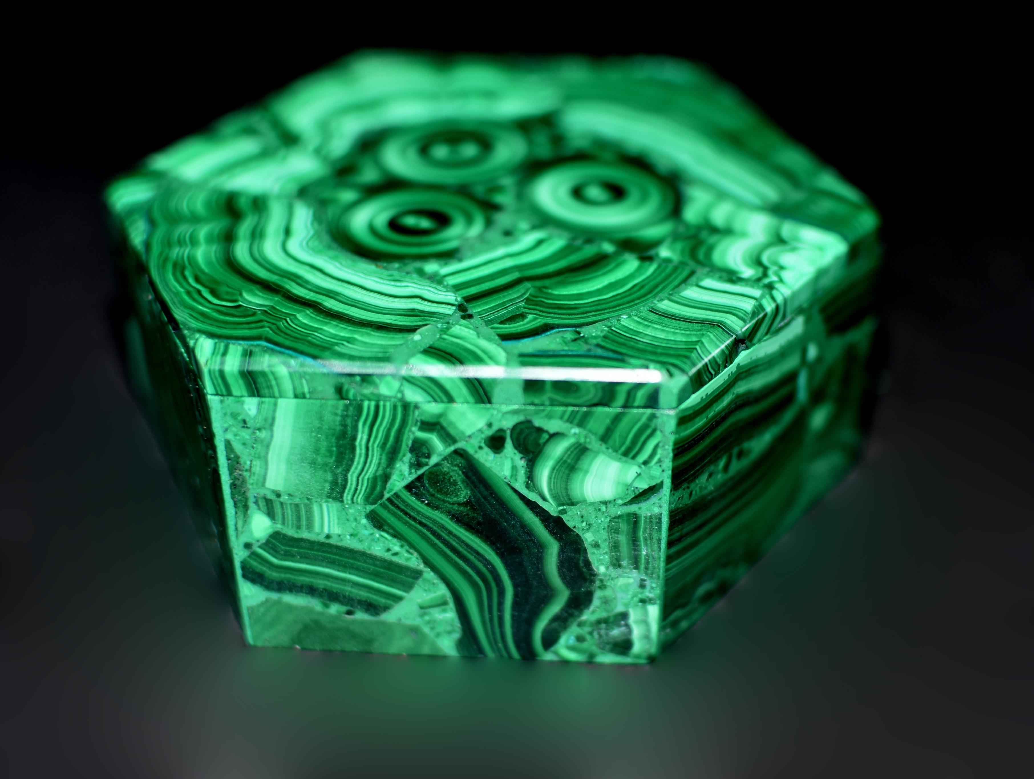 20th Century Malachite Box Bullseye Hexagon For Sale