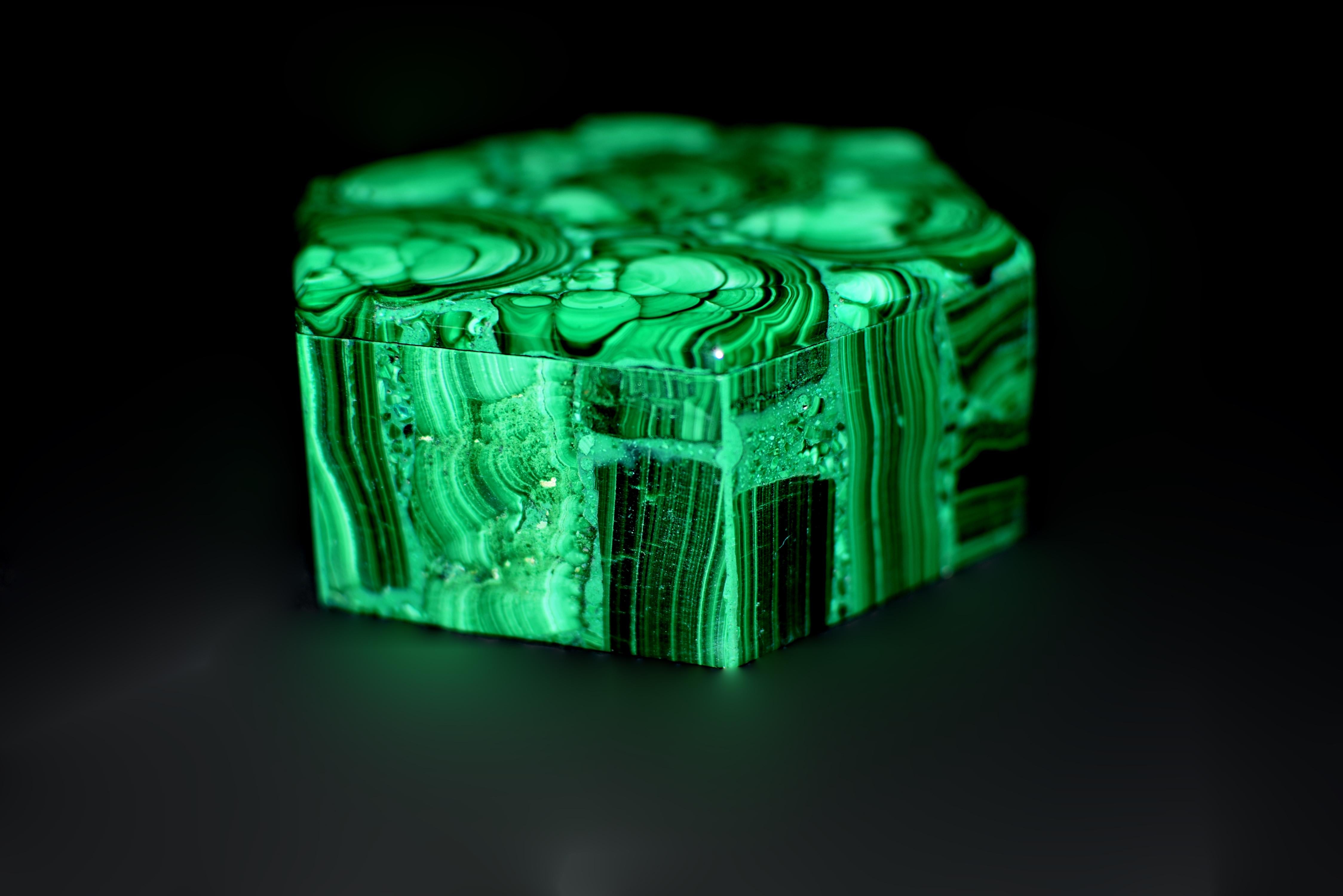 Malachite Box Turkey Tail Hexagonal For Sale 4