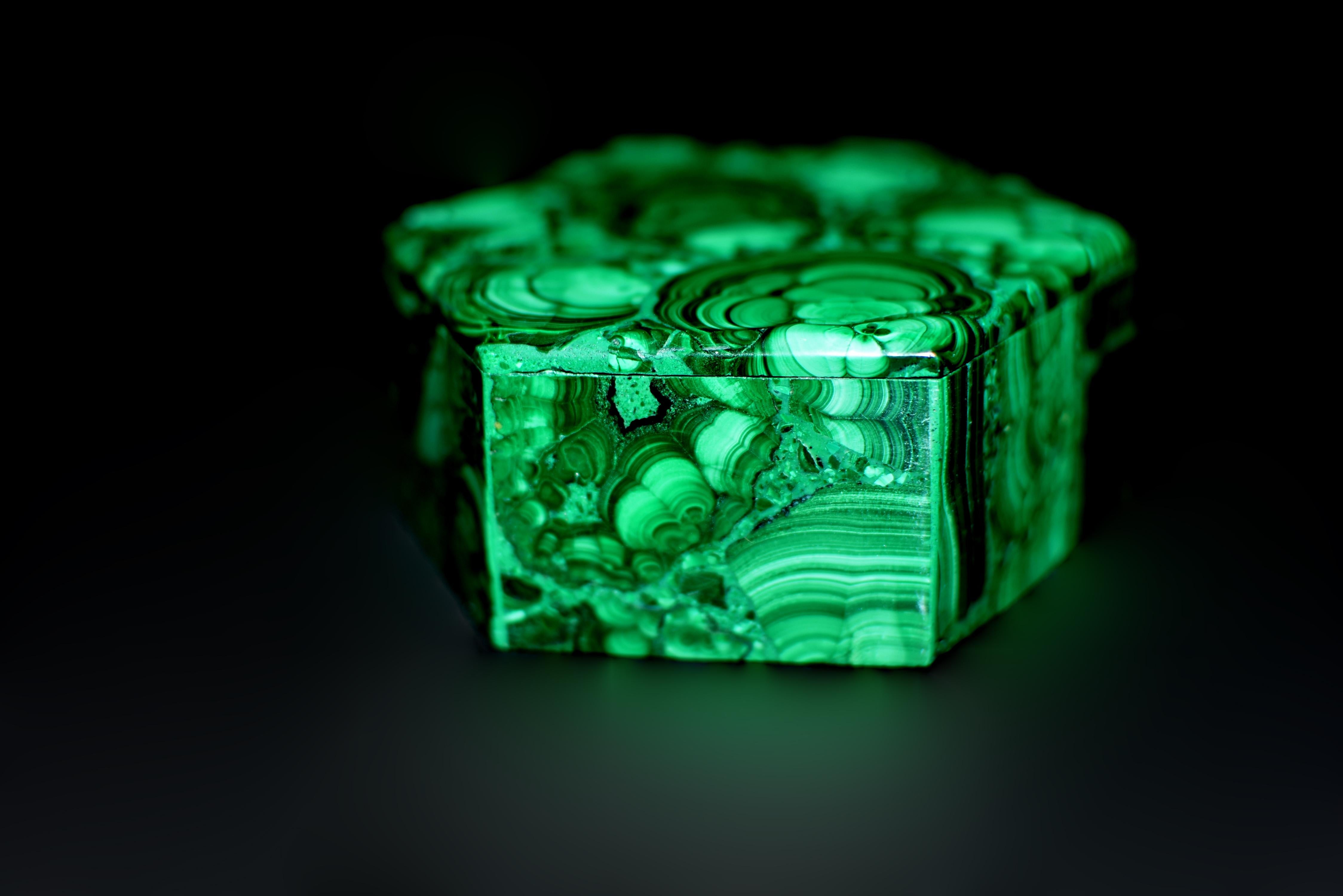 Malachite Box Turkey Tail Hexagonal For Sale 3
