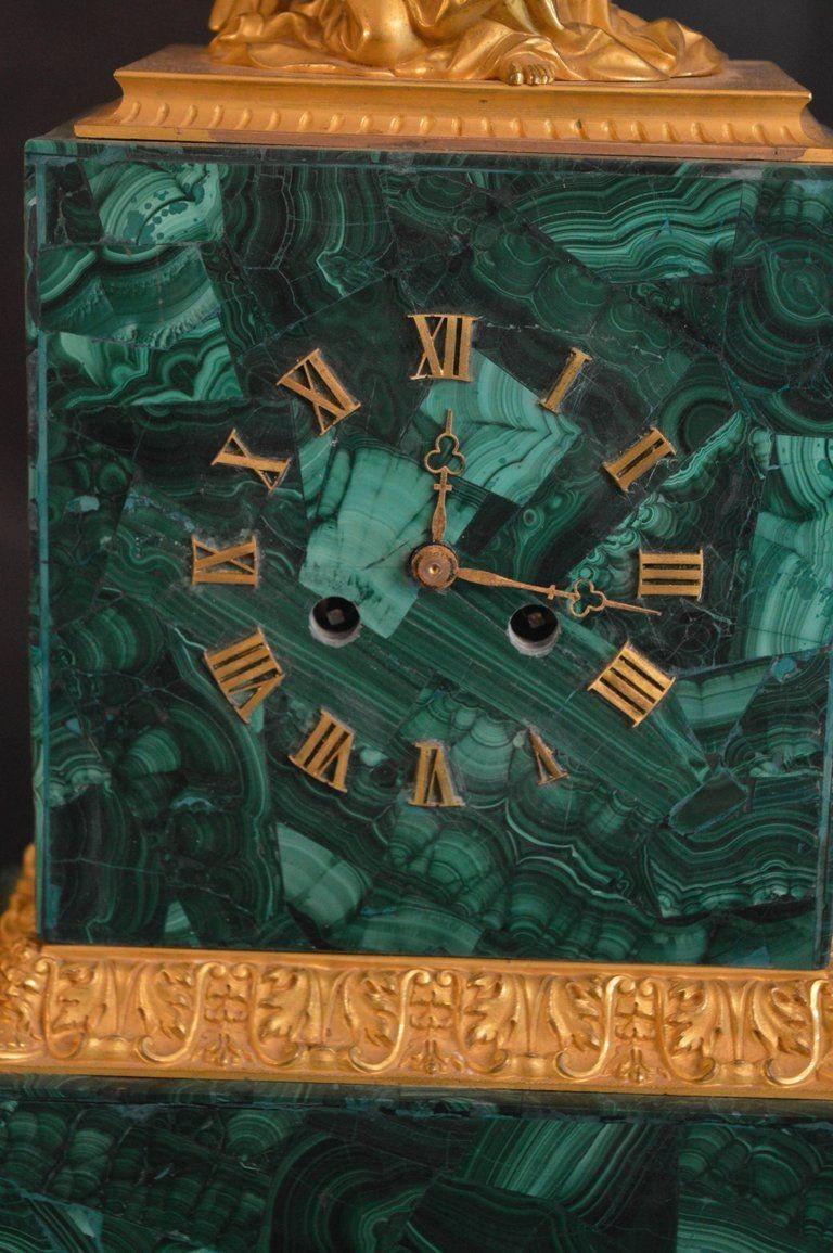 Malachite Clock with Gilded Bronze Angel In Good Condition For Sale In Los Angeles, CA
