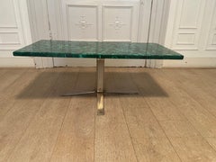 Table basse en malachite produite dans les années 70, bon état vintage
