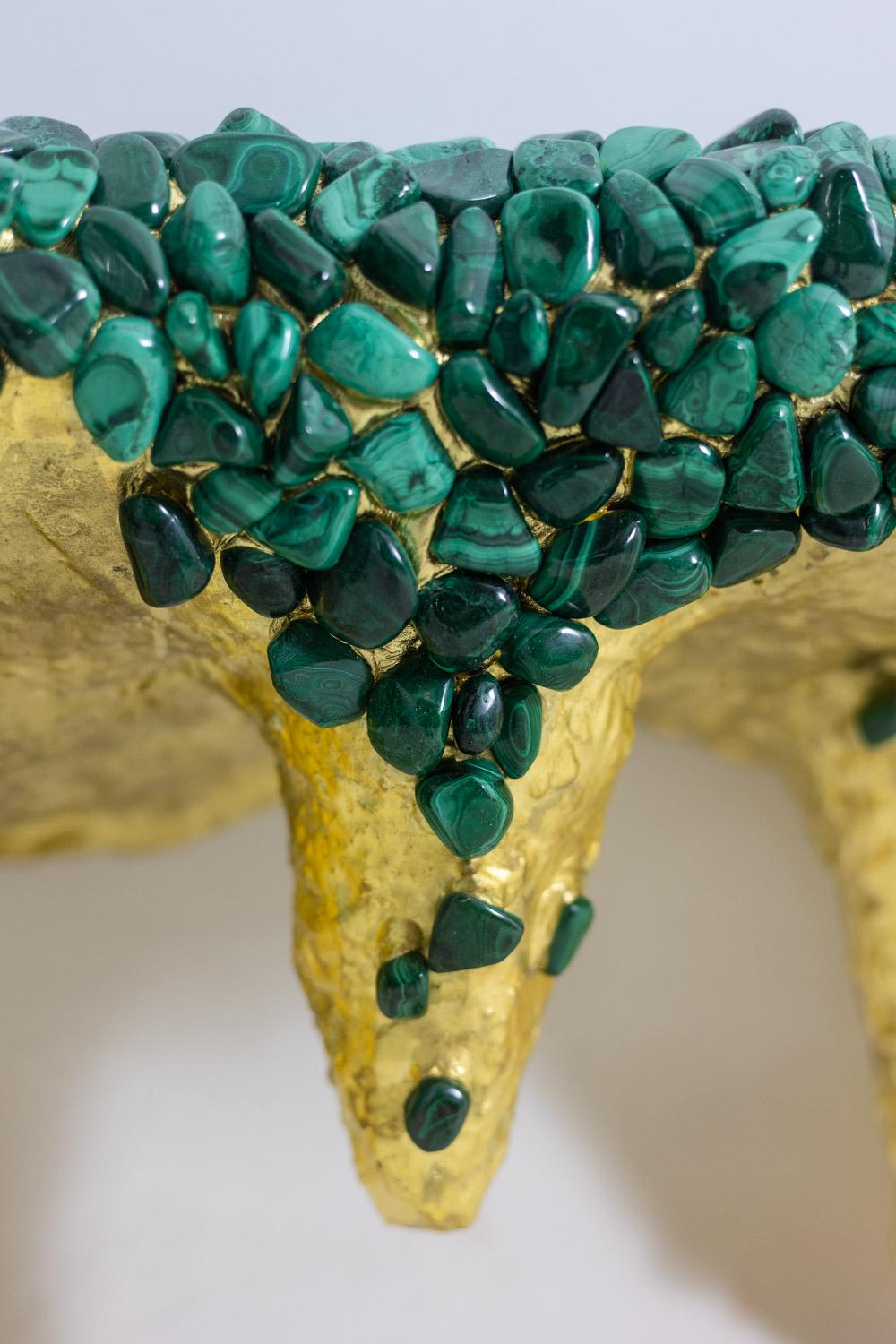Malachite console decorated with stalactites. Contemporary work. In Excellent Condition For Sale In Saint-Ouen, FR
