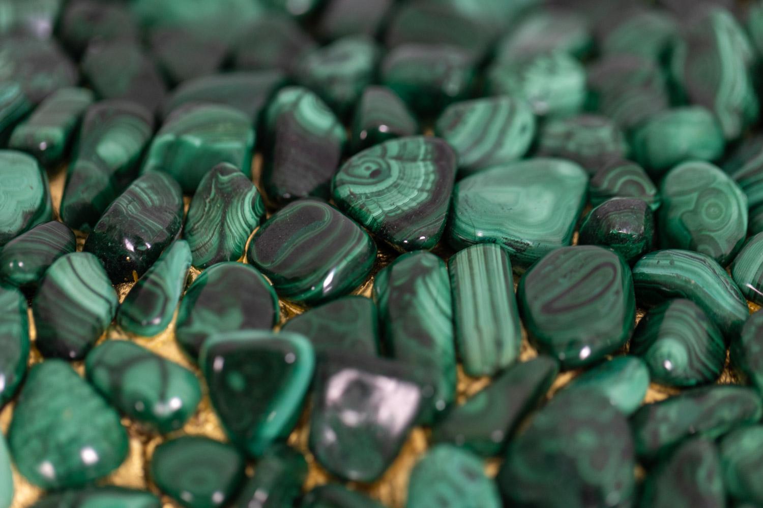 Malachite console decorated with stalactites. Contemporary work. For Sale 1