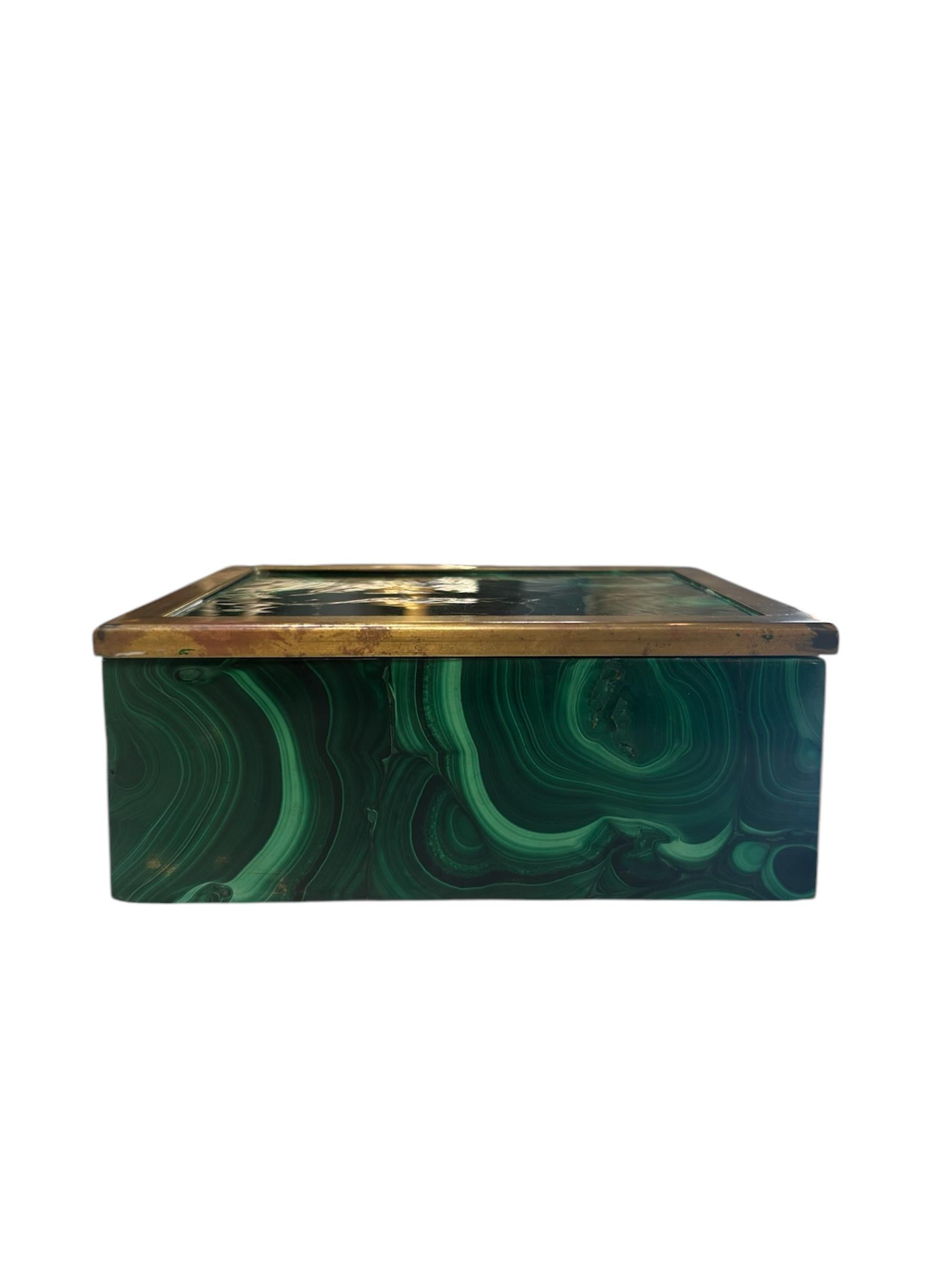 Caja decorativa de malaquita años 70 Moderno de mediados de siglo en venta