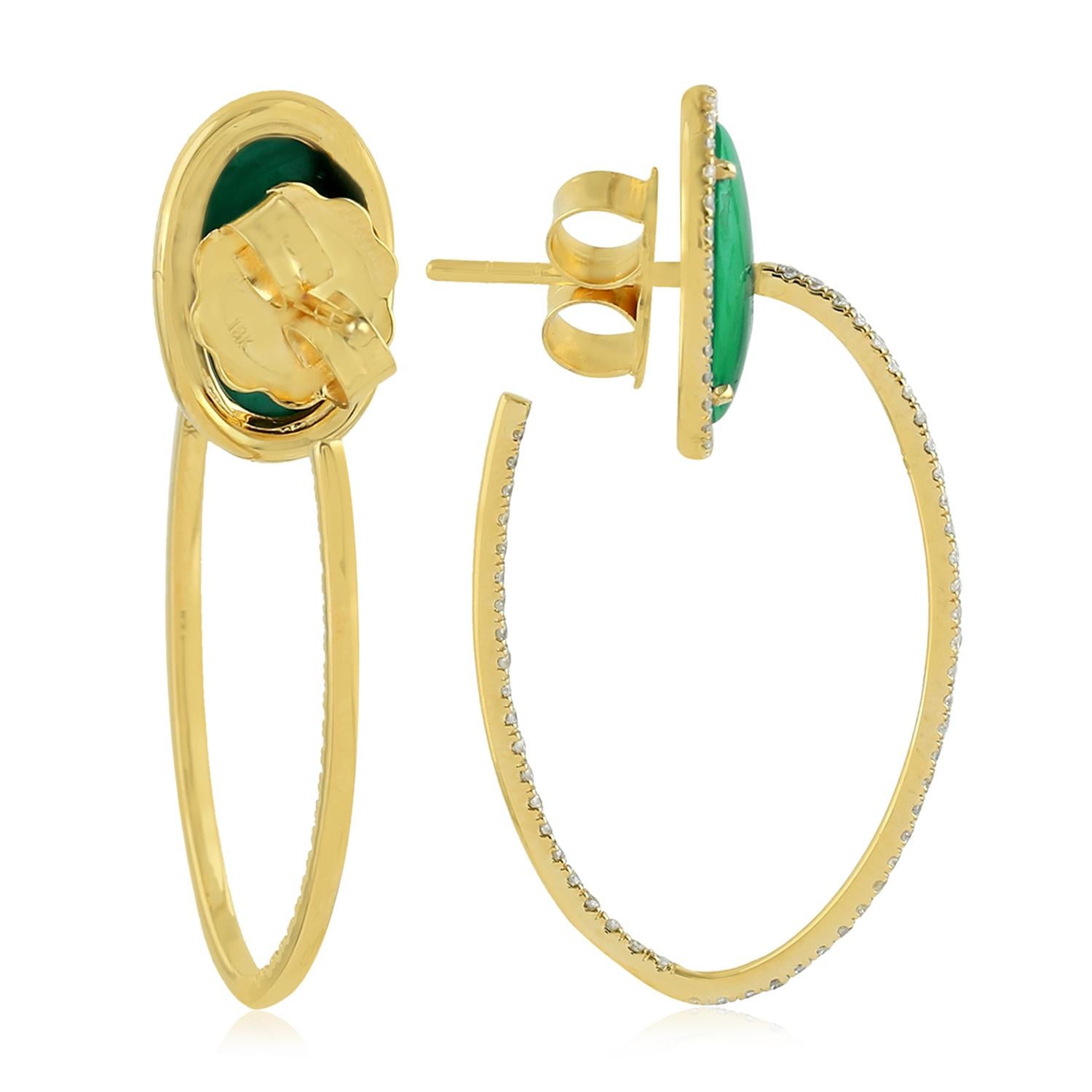 Contemporaneo Orecchini a cerchio in oro 18 carati con diamante e malachite in vendita