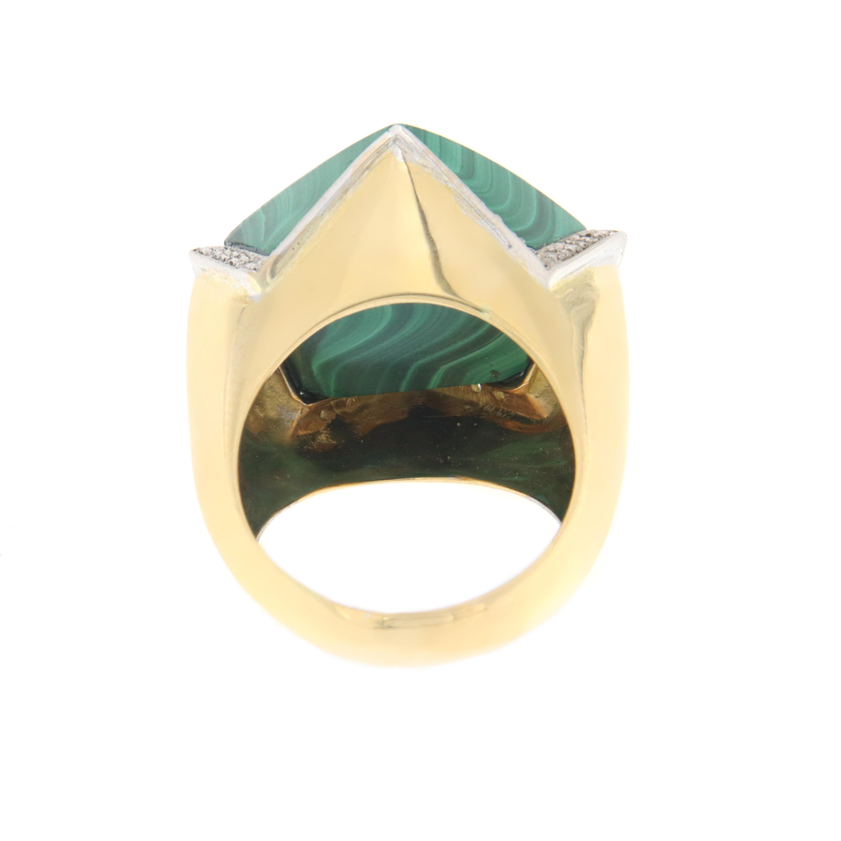 Malachite Diamonds 18 Karat Yellow Gold Cocktail Ring In New Condition For Sale In Marcianise, IT