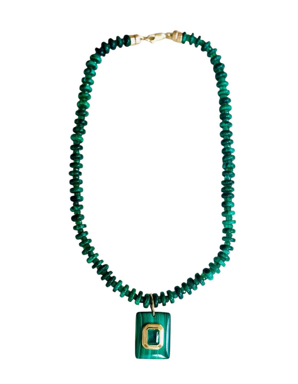 Collana di malachite e smeraldo in vendita 5