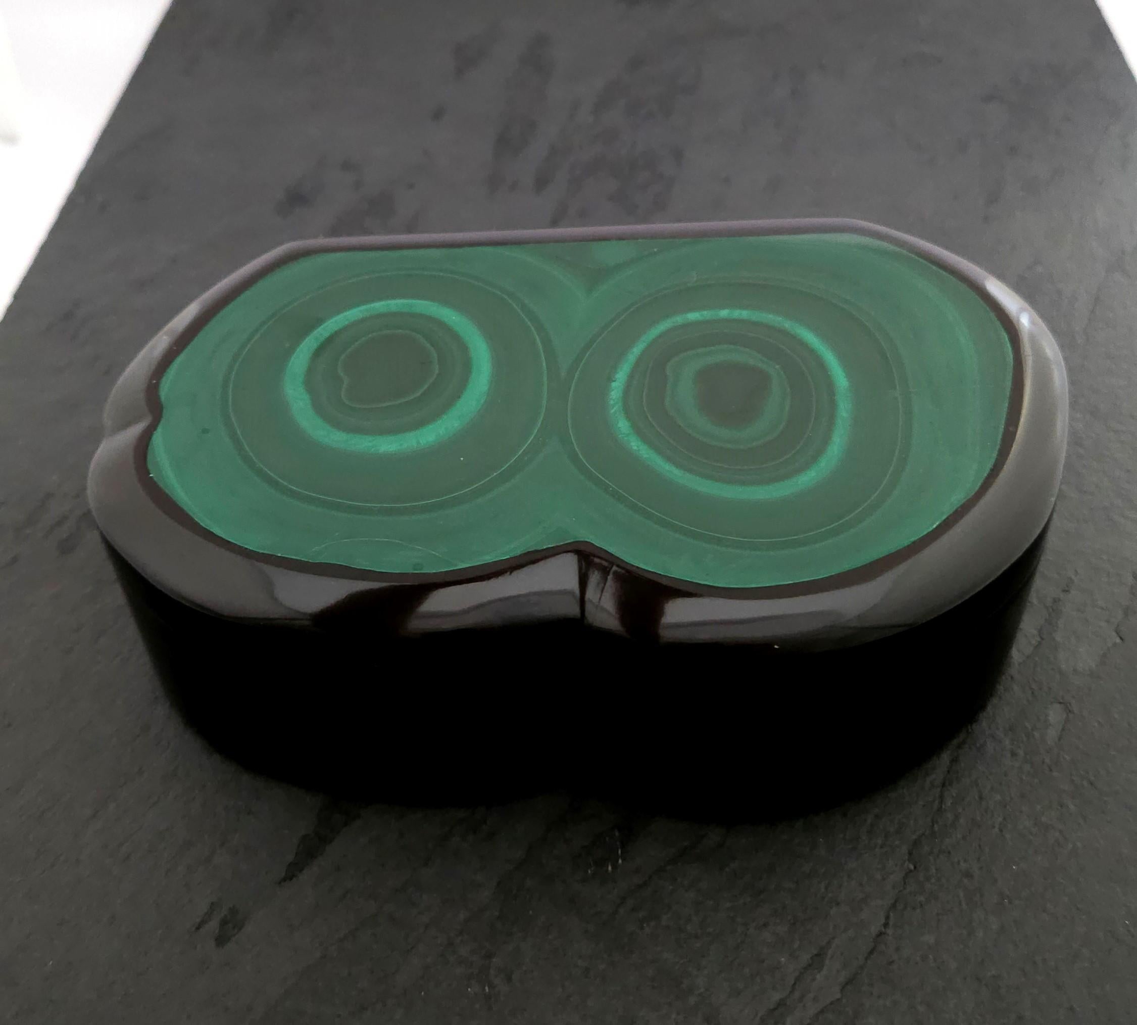 Oeil de malachite Boîte à bijoux décorative en pierres précieuses en vente 2
