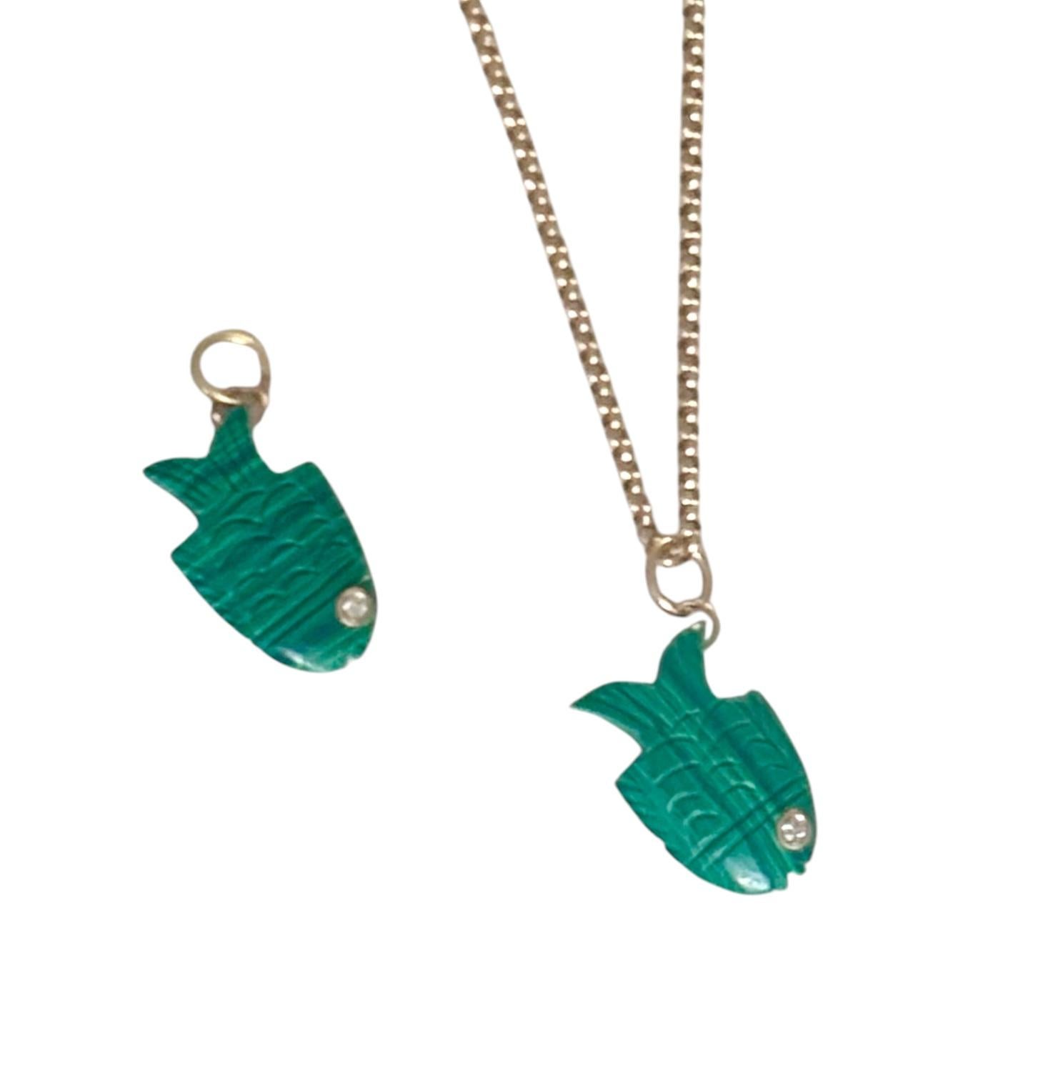Pendentif en faïence malachite avec œil en diamant et or 14 carats Neuf - En vente à New York, NY