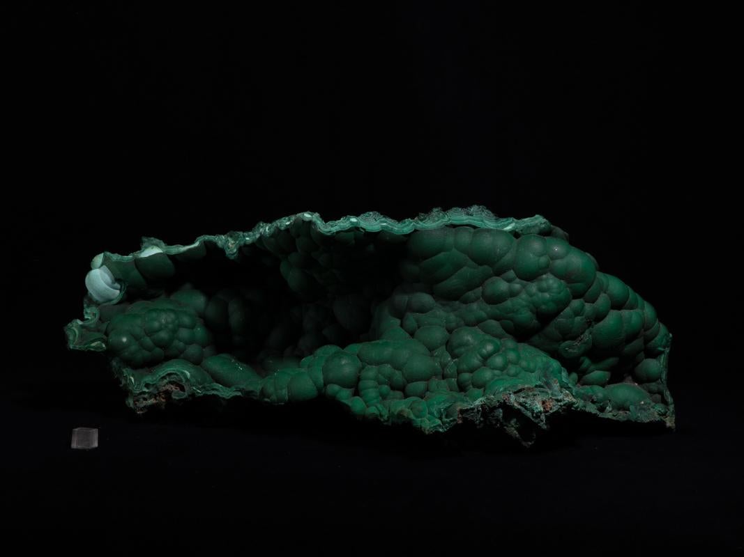 Vollständig poliertes Bündel. 
Malachit ist ein grünes Kupferkarbonatmineral.