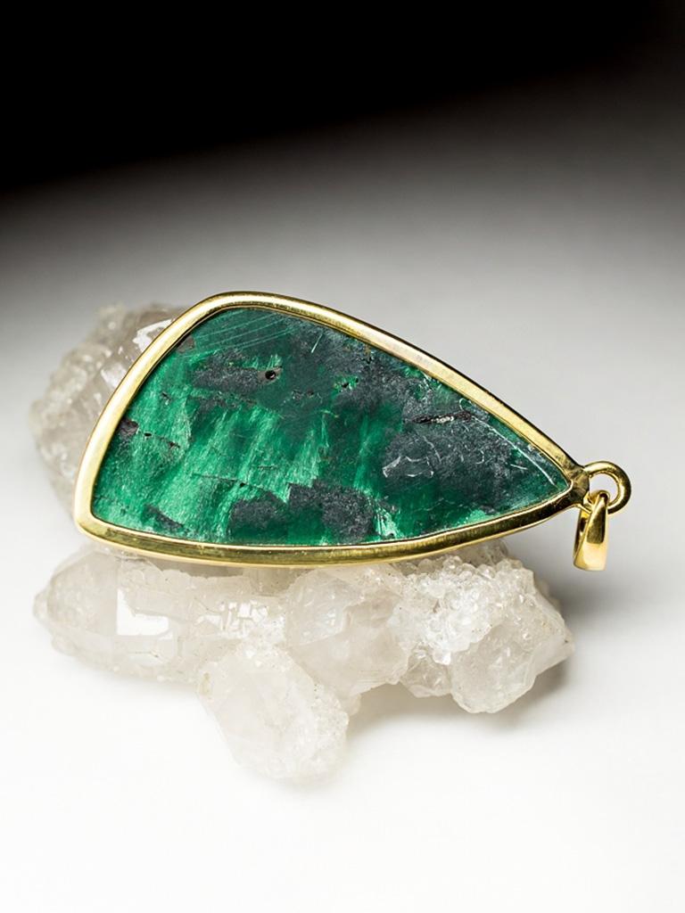 Malachite Gold Necklace Cabochon Triangle Gem Forest Green Healing Gemstone For Sale 2