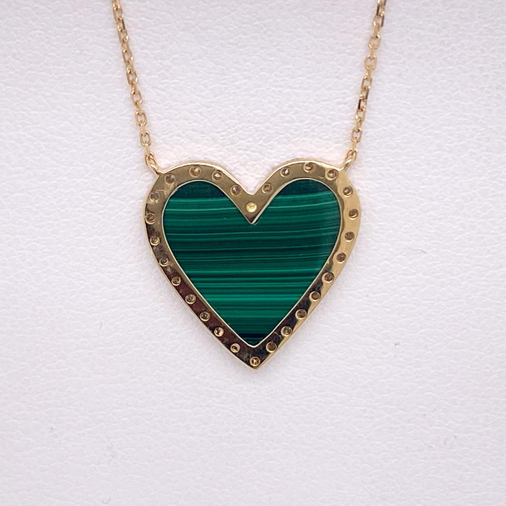 Collar Colgante Estacionario Corazón Malaquita Diamante Halo Oro Amarillo 14K en venta 2
