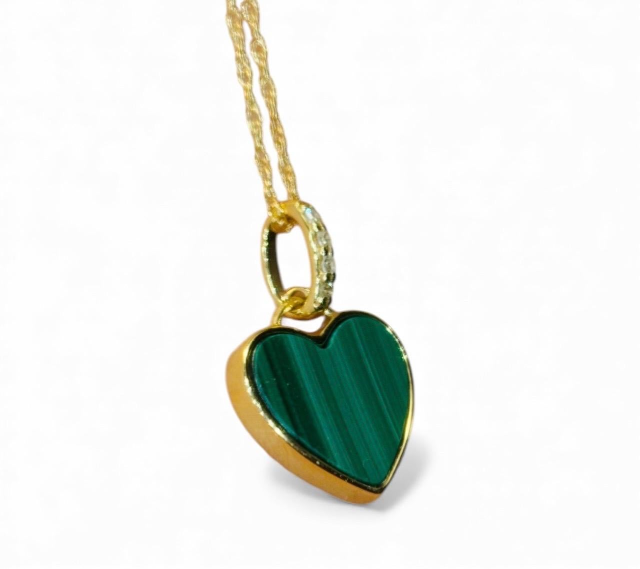 Collana a cuore in malachite con diamanti e oro 14k in vendita 2