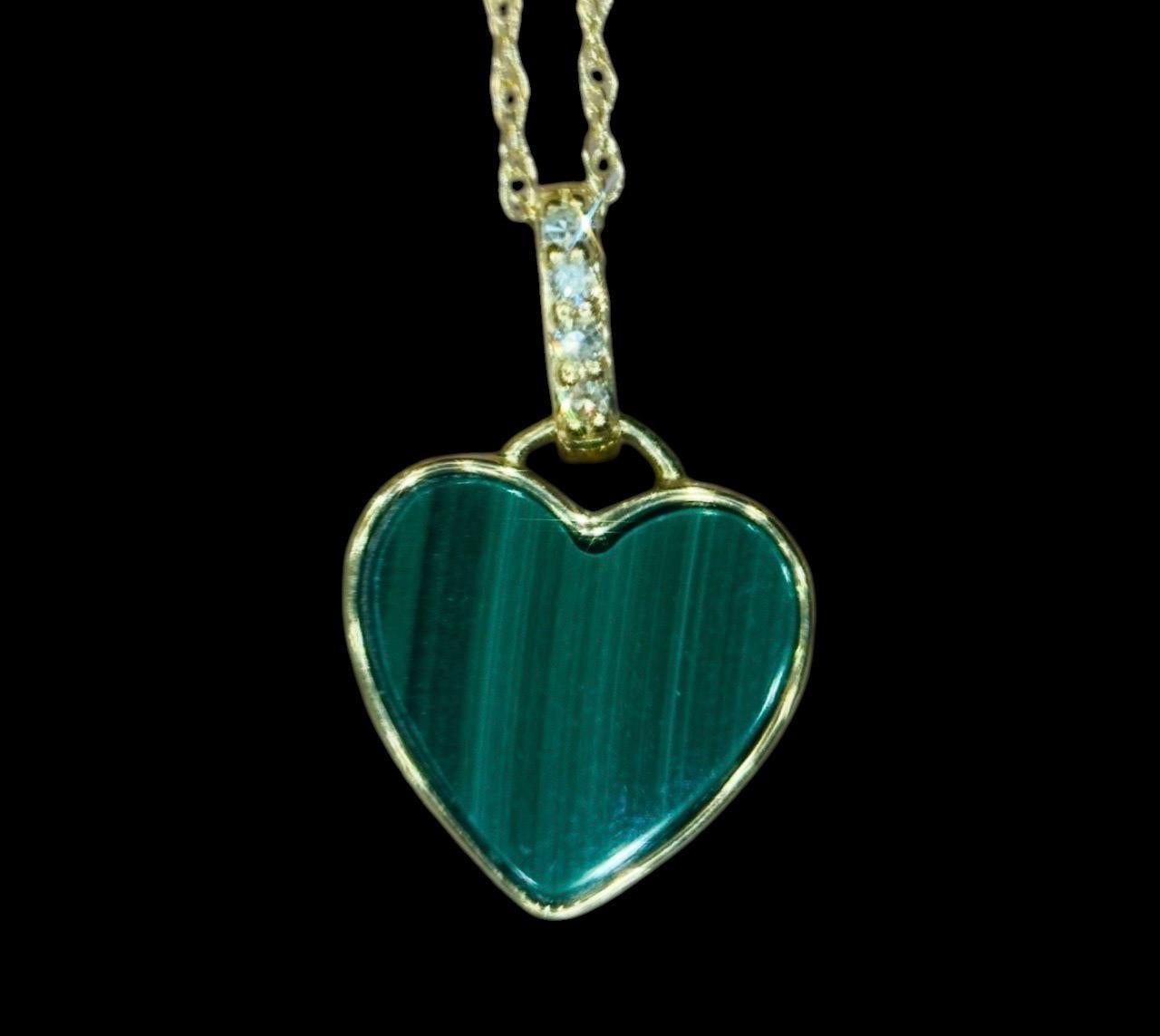 Collana a cuore in malachite con diamanti e oro 14k in vendita 4