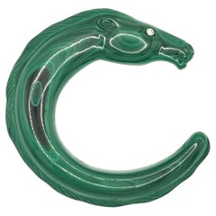 Bracelet cheval en malachite sculptée et diamant