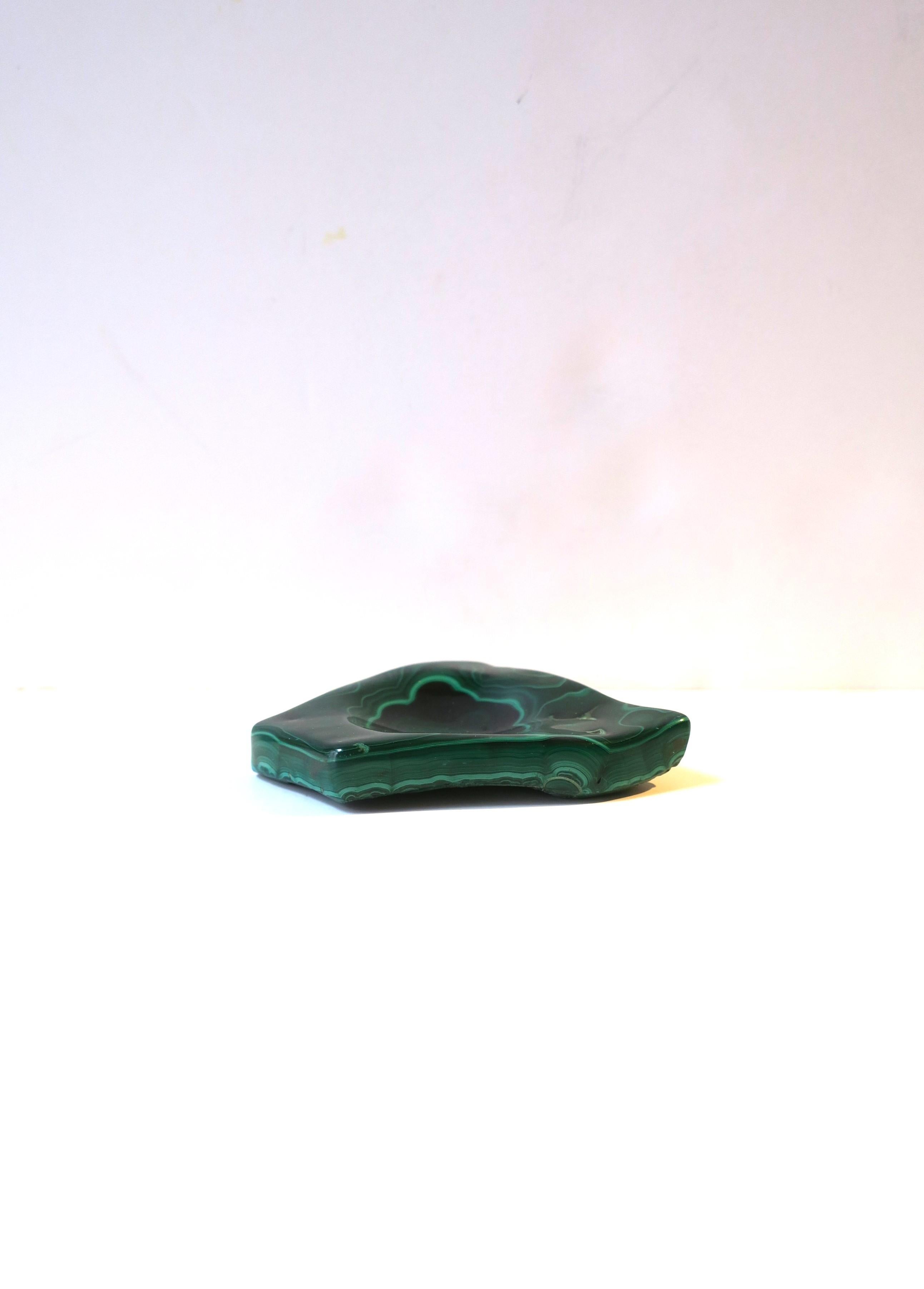 Malachite Jewelry Dish Vide-Poche Abstract Shape In Good Condition For Sale In New York, NY