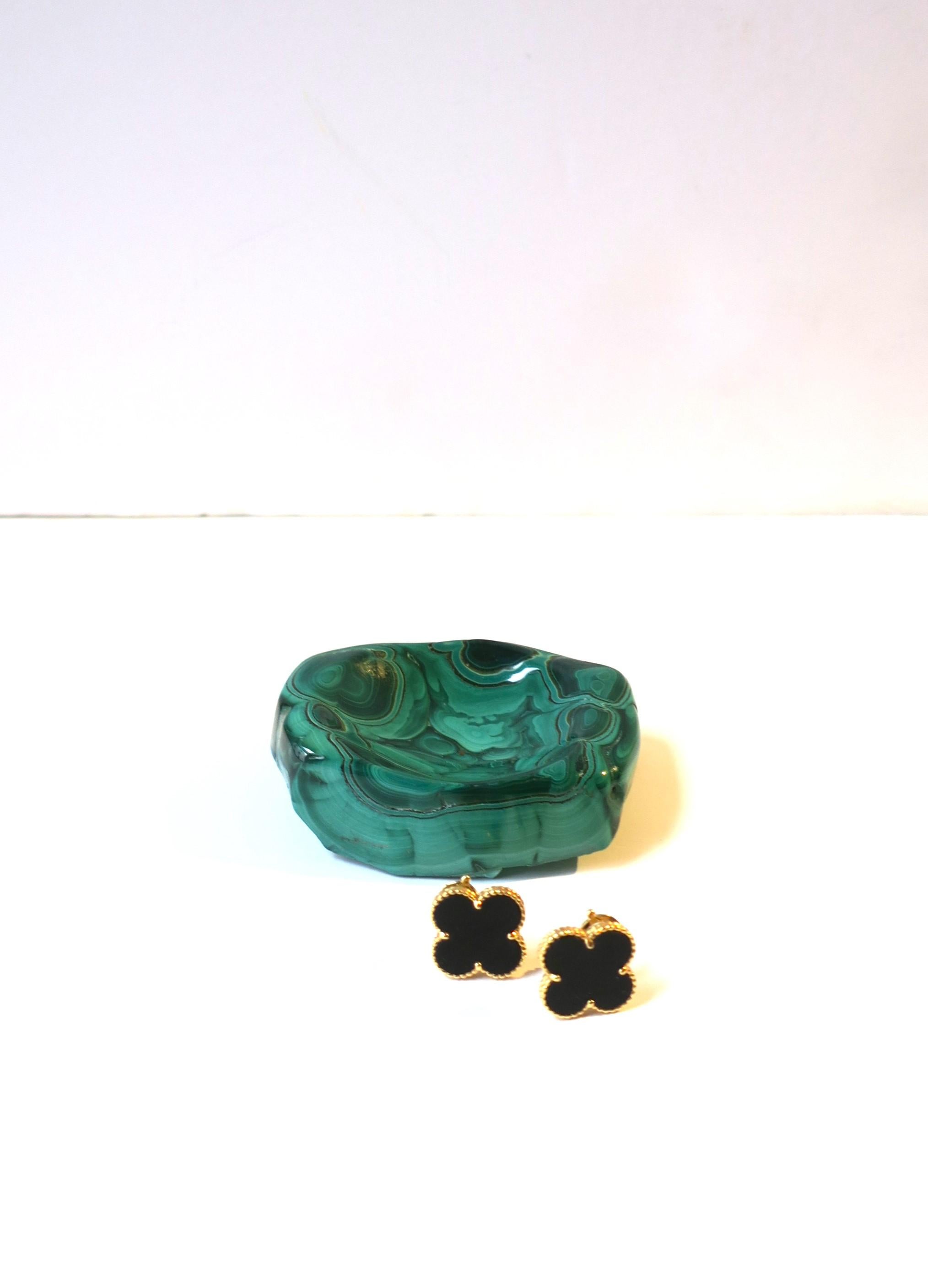 Malachite Jewelry Dish Vide-Poche In Good Condition For Sale In New York, NY