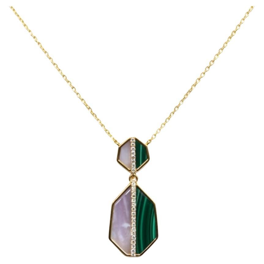 Collana con ciondolo in malachite e madreperla in oro giallo 14K (o 18K su richiesta)