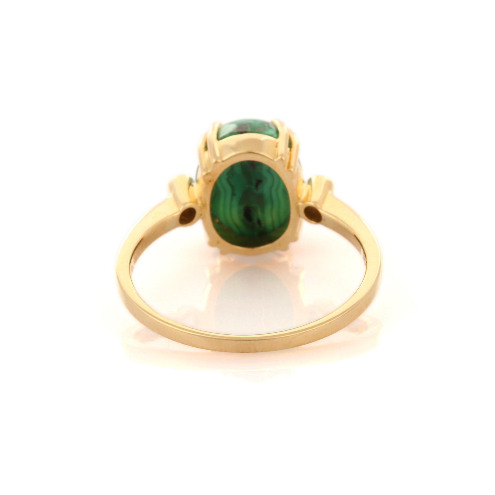 For Sale:  Malachite Oval Cut Cocktail Ring with Diamonds in 18K Yellow Gold 5