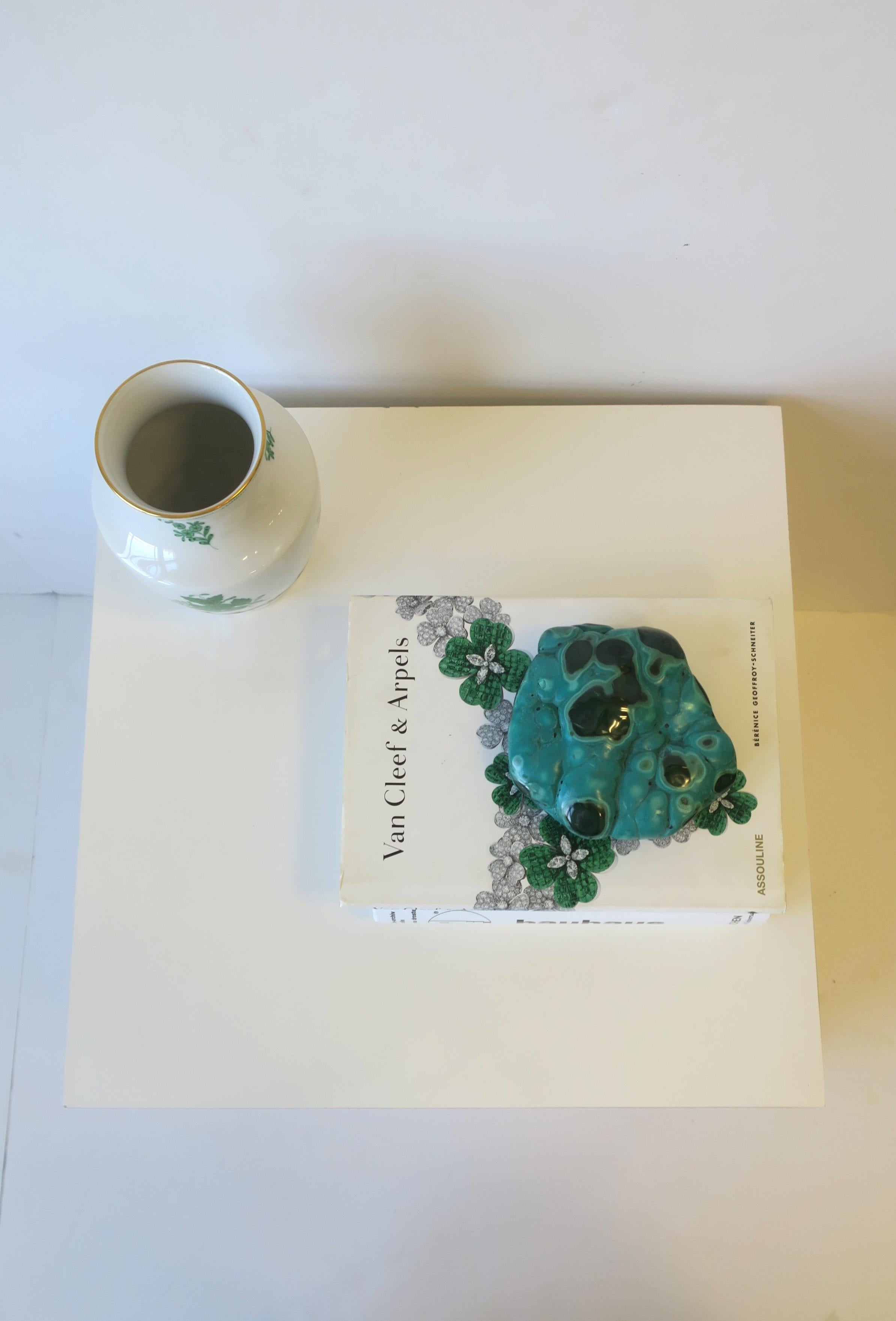 Briefbeschwerer oder Deko-Objekt aus grünem Malachit im Angebot 3