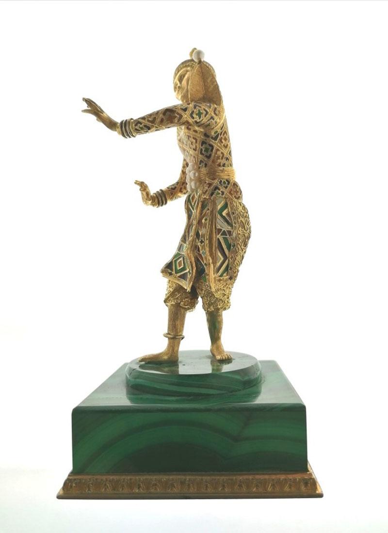 Contemporary Malachite Pearl 18 Karat Yellow Gold Sculpture For Sale