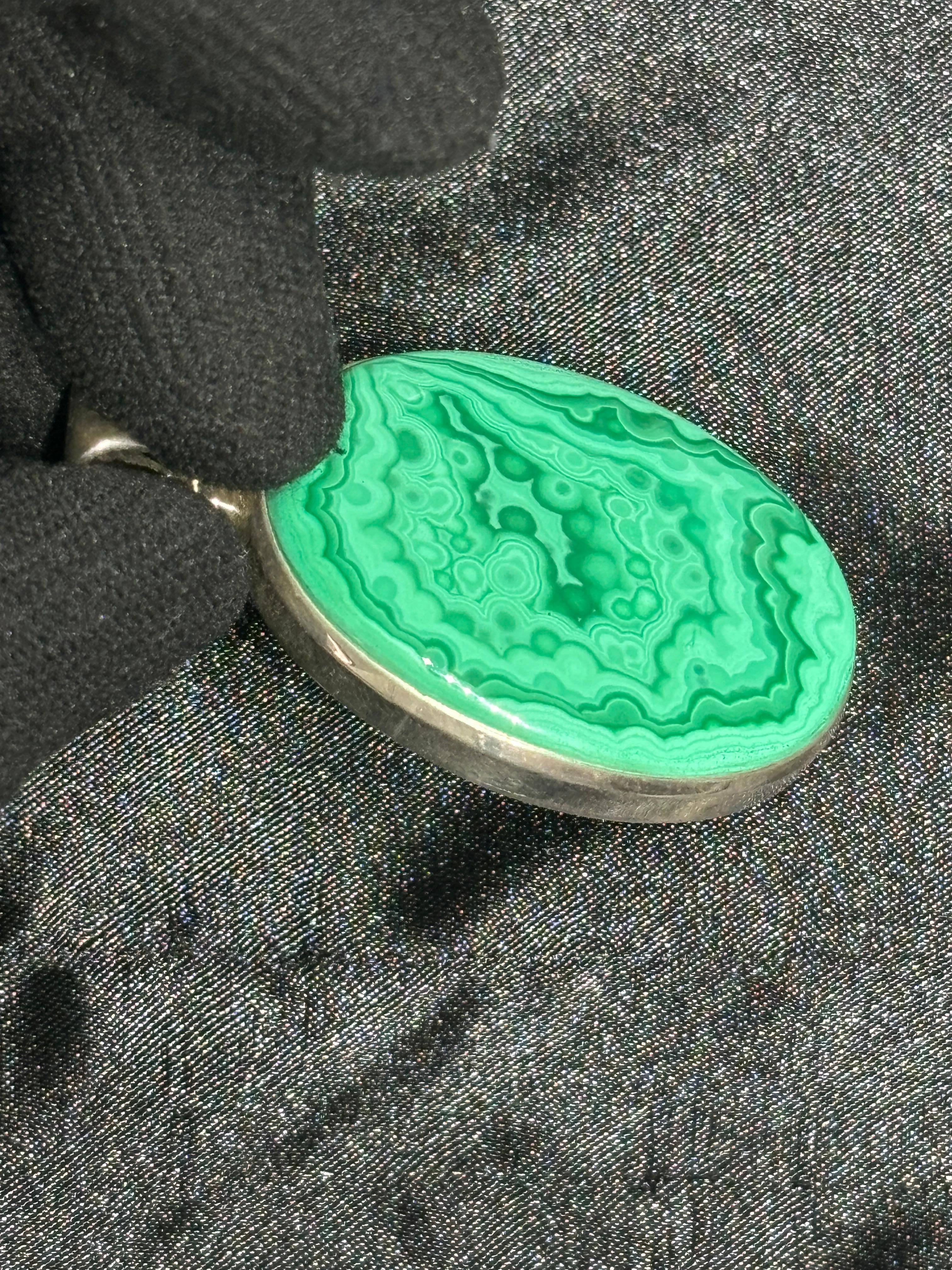 Grezzo Ciondolo di malachite in argento 925 in vendita