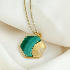 Ciondolo in malachite con diamanti in oro giallo 14k