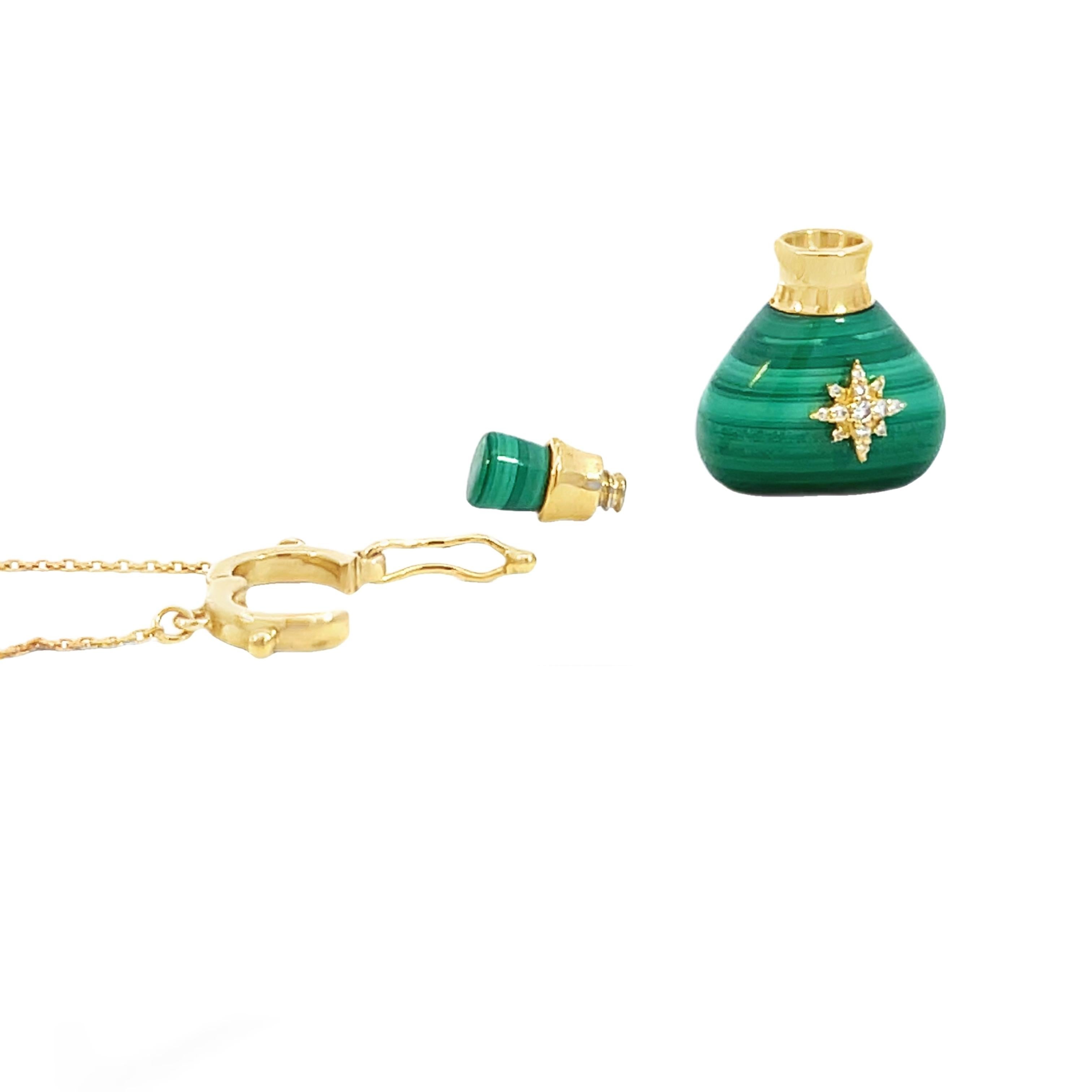 Collier pendentif bouteille de potion en malachite en vente 4